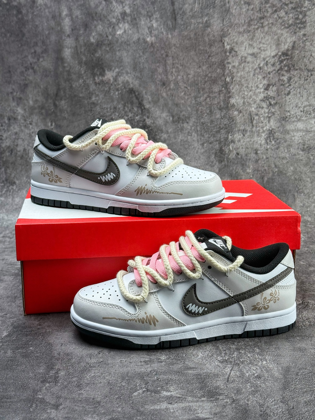 Nike SB Dunk Low 白灰绑带 DD1391-100-Top High Quatity Cheap Sneakers Fashion Clothing Clothes Bags handbags Shoes of all Brand wholesale With The best Quality And Beautiful Price from China Factory Chinese suppliers wholesaler seller Nike SB Dunk Low 白灰绑带 DD1391-100