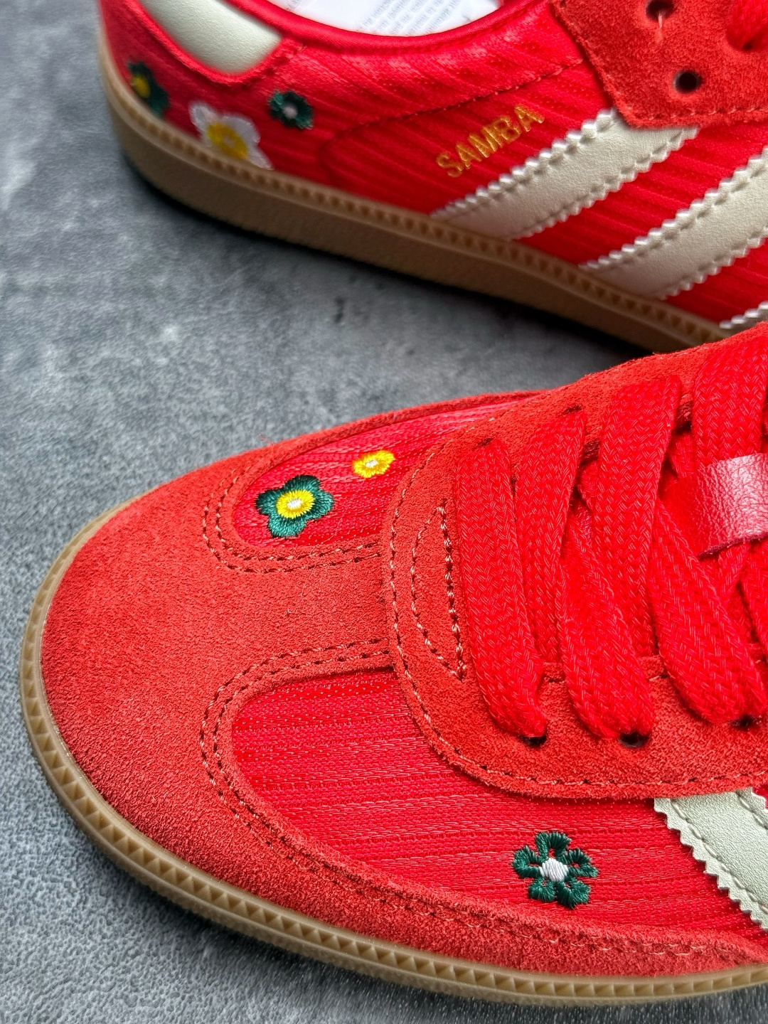 140 adidas originals Samba W 三叶草休闲防滑耐磨低帮板鞋 IH9056