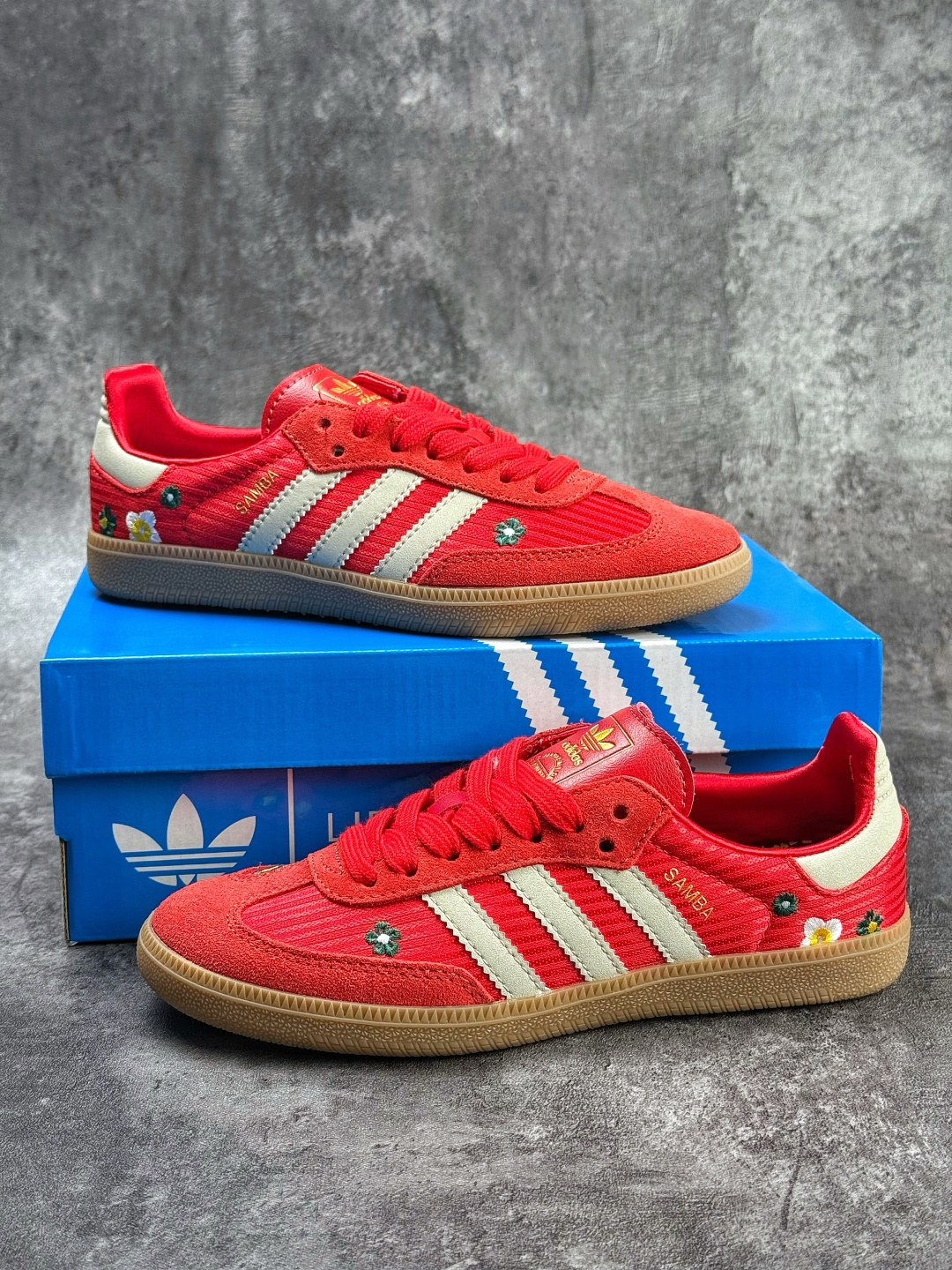140 adidas originals Samba W 三叶草休闲防滑耐磨低帮板鞋 IH9056