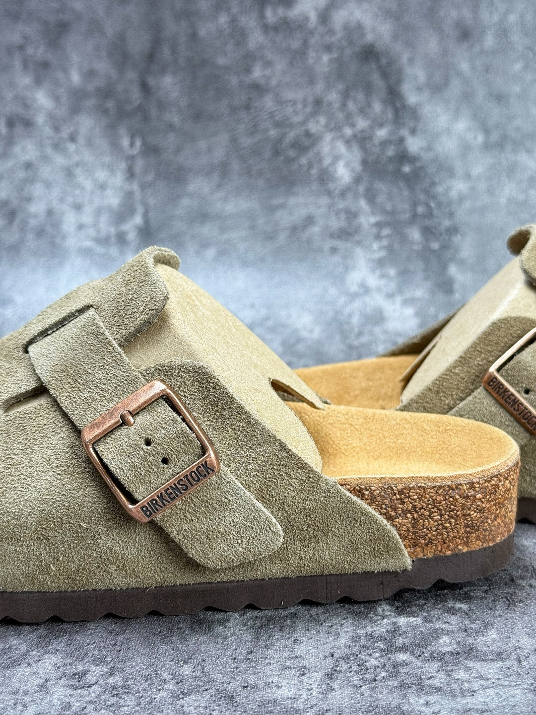 180 德国百年知名鞋履品牌·博肯 Birkenstock 半拖 0560771-Chinese UA Cheap High Quatity Brand Clothes Bags handbags Sneakers wholesale wholesaler seller from China Factory suppliers Fashion Clothing Shoes best Quality Beautiful Price 180 德国百年知名鞋履品牌·博肯 Birkenstock 半拖 0560771