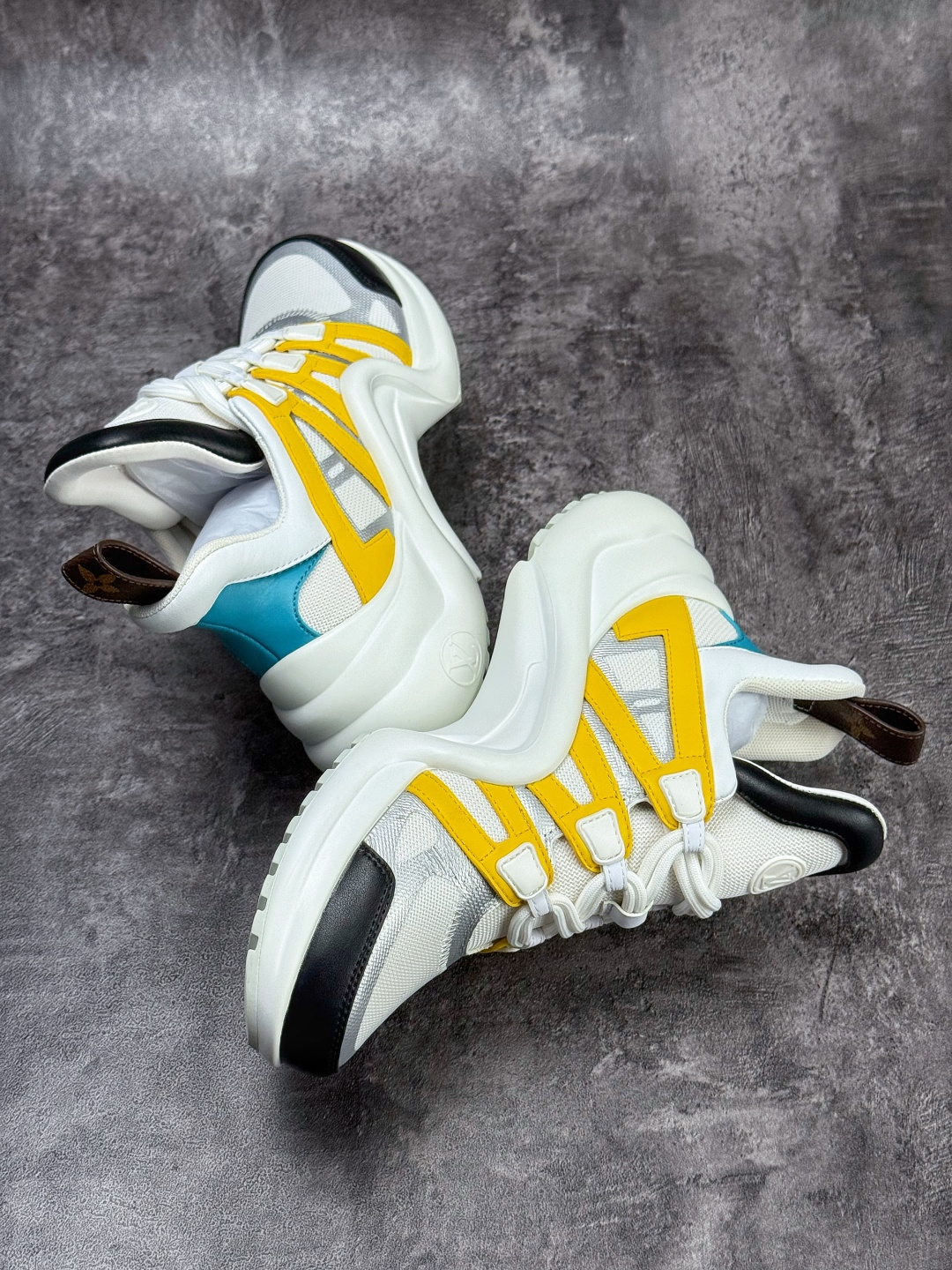 LOUIS VUITTON Archlight皮革时尚圆头系带 低帮 生活休闲鞋 真-Top High Quatity Cheap Sneakers Fashion Clothing Clothes Bags handbags Shoes of all Brand wholesale With The best Quality And Beautiful Price from China Factory Chinese suppliers wholesaler seller LOUIS VUITTON Archlight皮革时尚圆头系带 低帮 生活休闲鞋 真