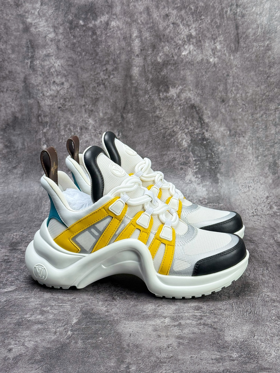 LOUIS VUITTON Archlight皮革时尚圆头系带 低帮 生活休闲鞋 真-Top High Quatity Cheap Sneakers Fashion Clothing Clothes Bags handbags Shoes of all Brand wholesale With The best Quality And Beautiful Price from China Factory Chinese suppliers wholesaler seller LOUIS VUITTON Archlight皮革时尚圆头系带 低帮 生活休闲鞋 真