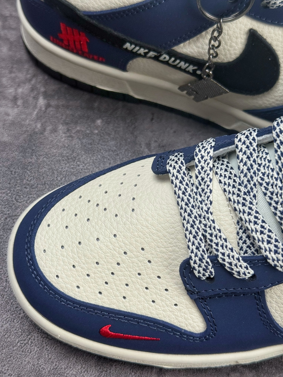 Nike SB Dunk Low x UNDEFEATED 蓝白黑小勾满天星 TX1688-019-Top High Quatity Cheap Sneakers Fashion Clothing Clothes Bags handbags Shoes of all Brand wholesale With The best Quality And Beautiful Price from China Factory Chinese suppliers wholesaler seller Nike SB Dunk Low x UNDEFEATED 蓝白黑小勾满天星 TX1688-019