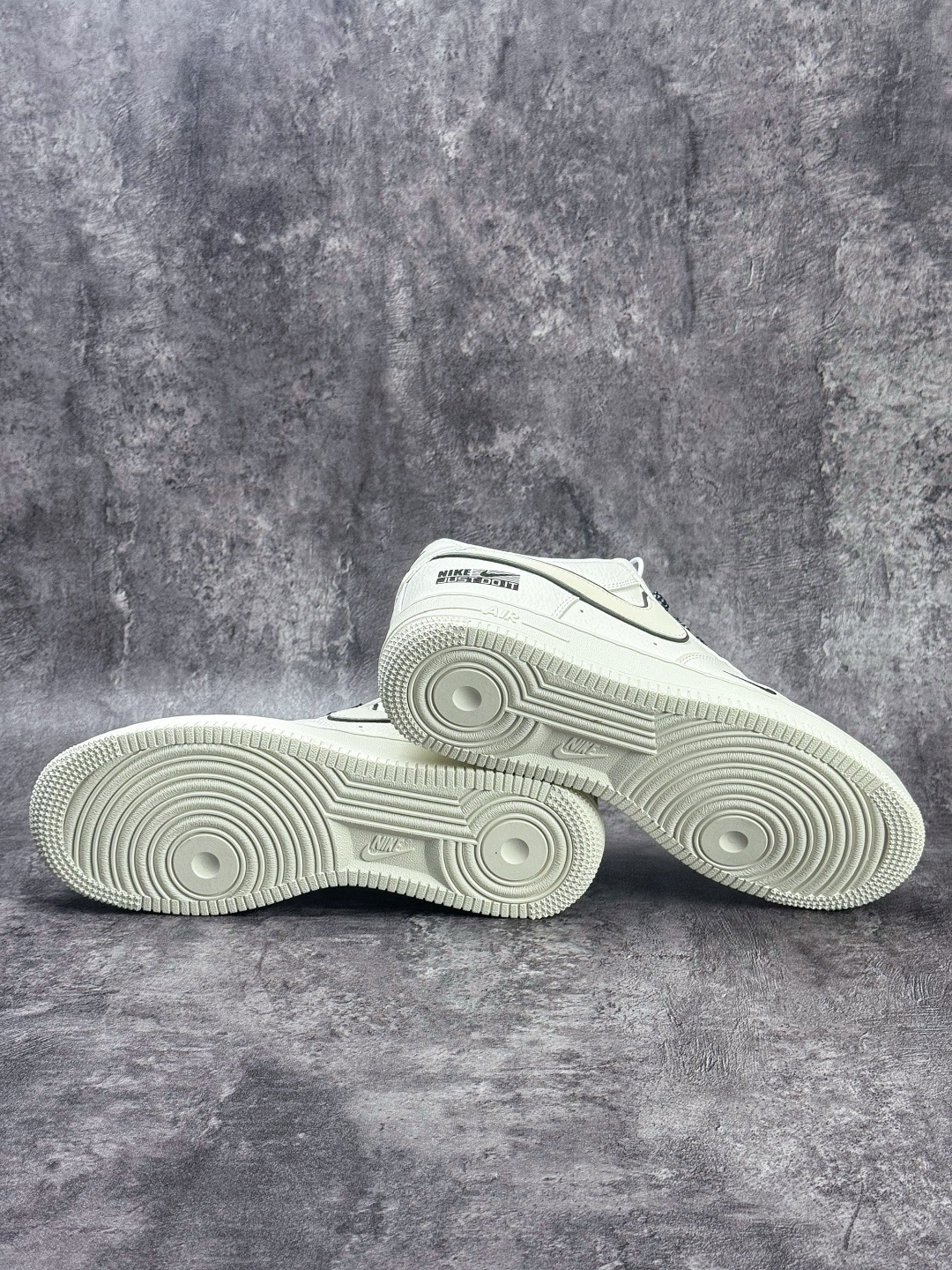 210 Nike Air Force 1 Low 07 白黑小勾满天星 CS5288-067
