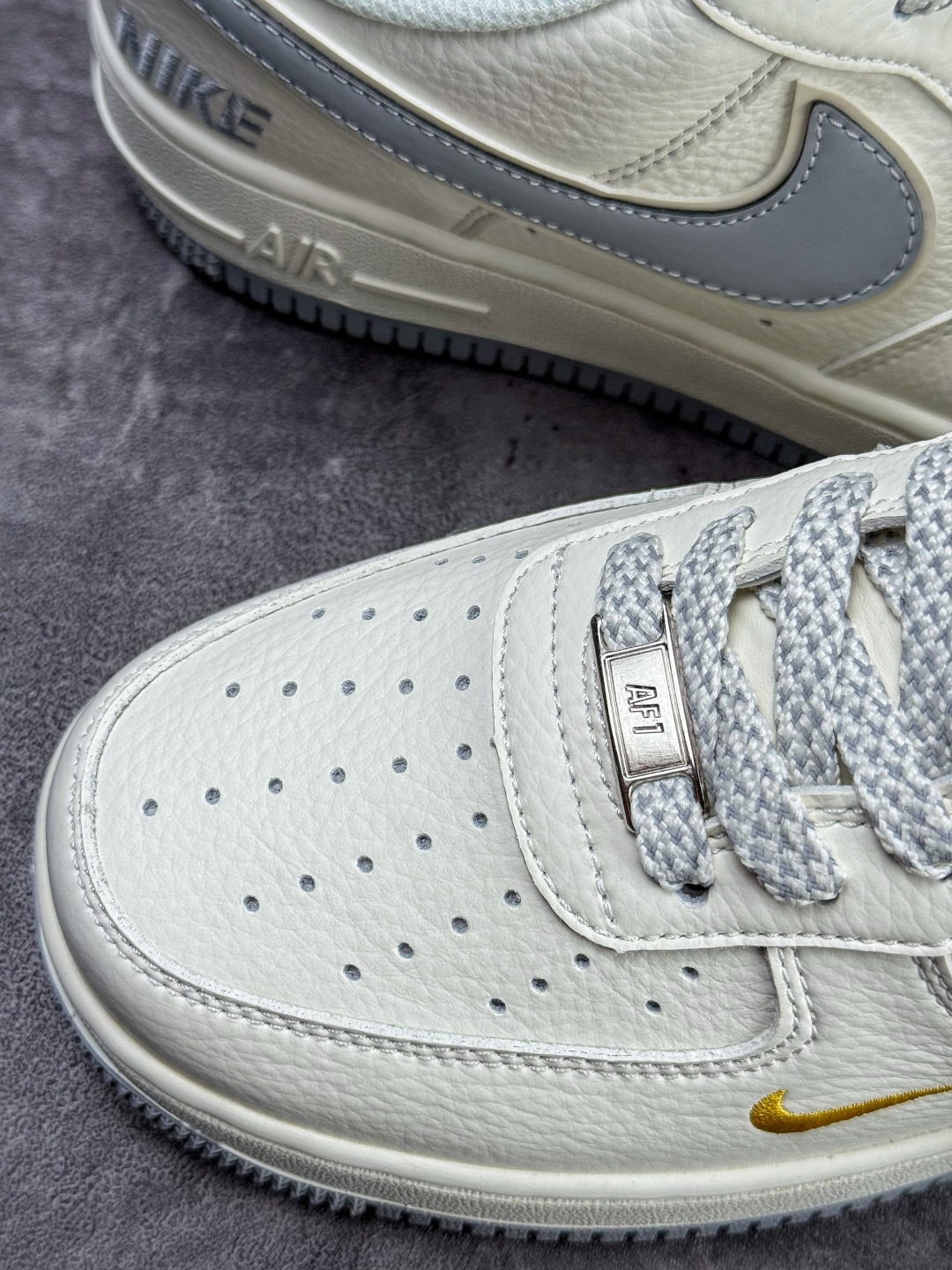 Nike Air Force 1 Low 07 白灰小勾满天星 CS5288-068