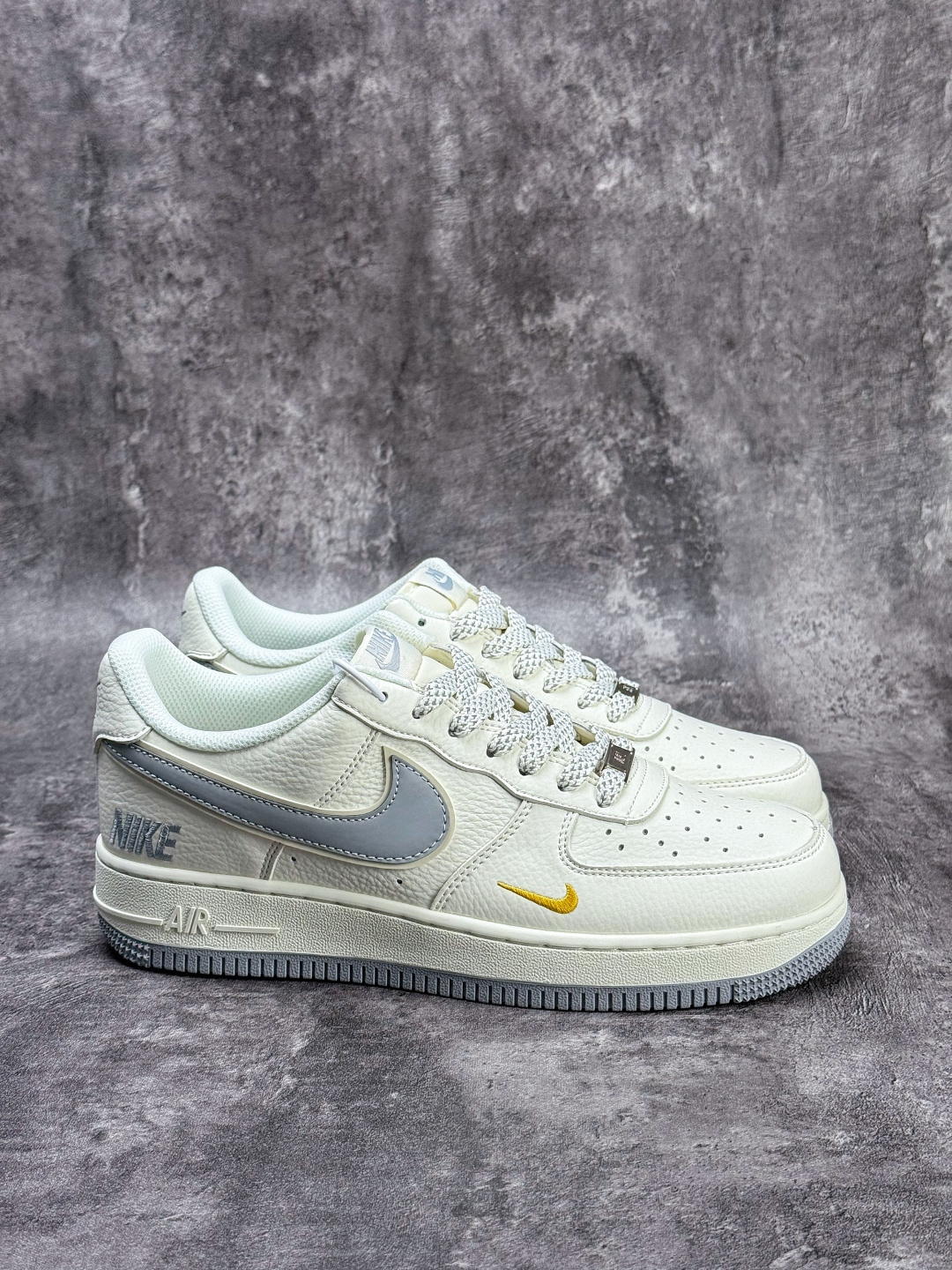 Nike Air Force 1 Low 07 白灰小勾满天星 CS5288-068