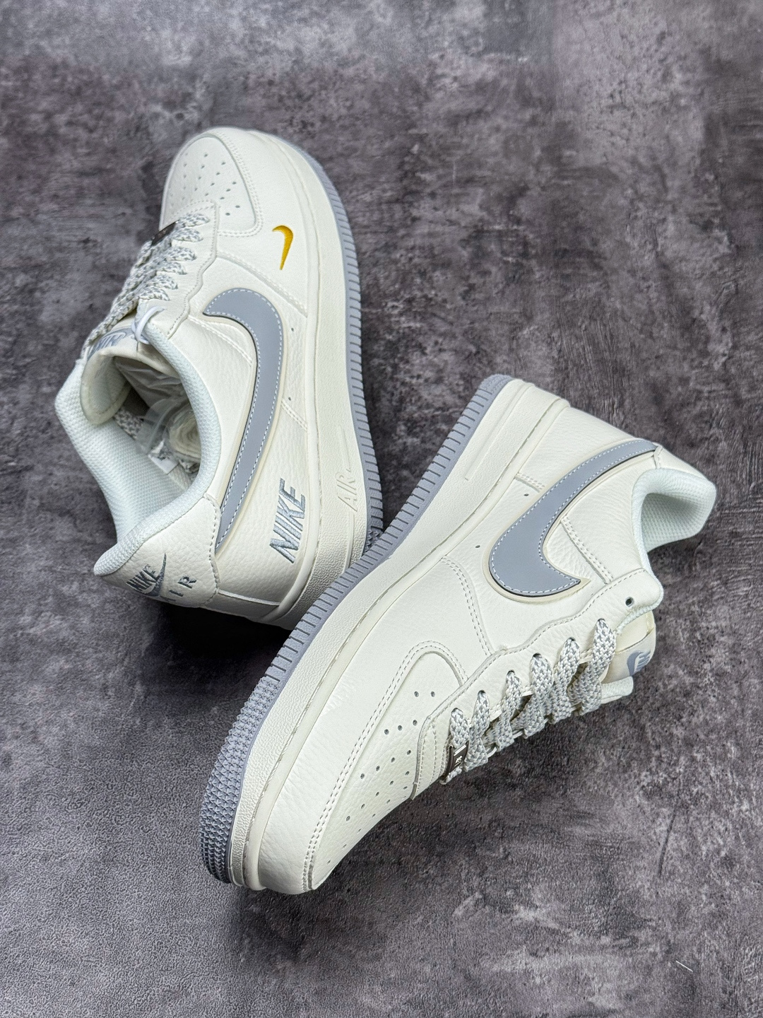 Nike Air Force 1 Low 07 白灰小勾满天星 CS5288-068