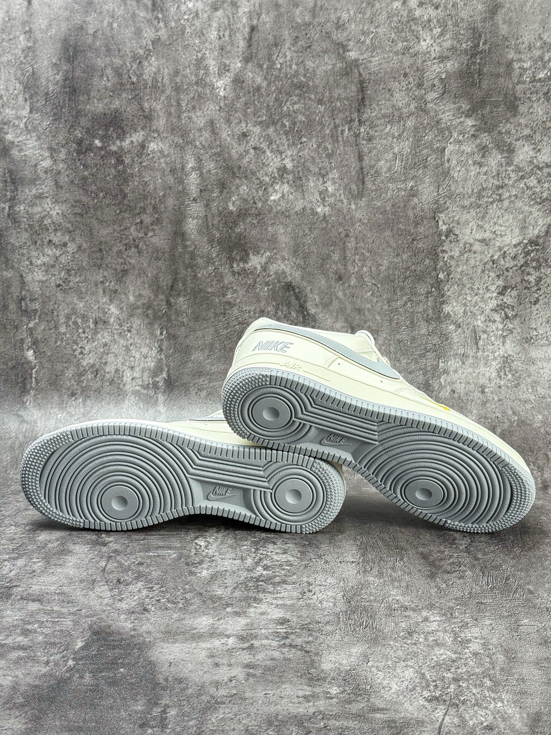 Nike Air Force 1 Low 07 白灰小勾满天星 CS5288-068