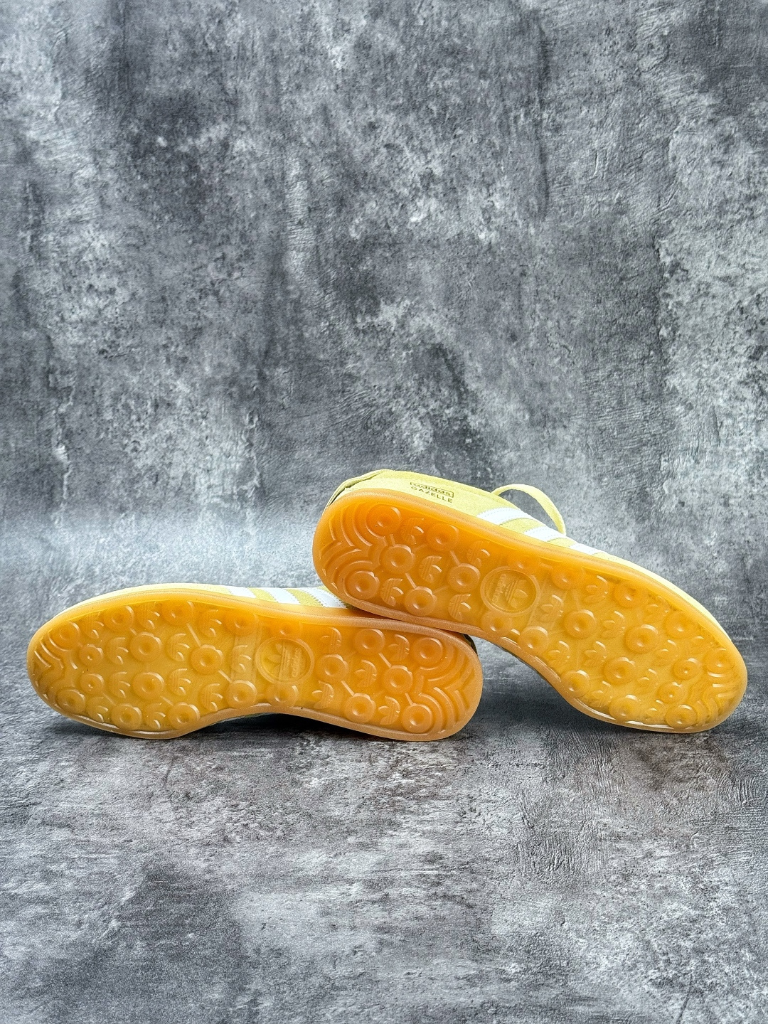150 adidas originals GAZELLE LO PRO 百搭舒适 低帮 板鞋 JR8894-Chinese UA Cheap High Quatity Brand Clothes Bags handbags Sneakers wholesale wholesaler seller from China Factory suppliers Fashion Clothing Shoes best Quality Beautiful Price 150 adidas originals GAZELLE LO PRO 百搭舒适 低帮 板鞋 JR8894
