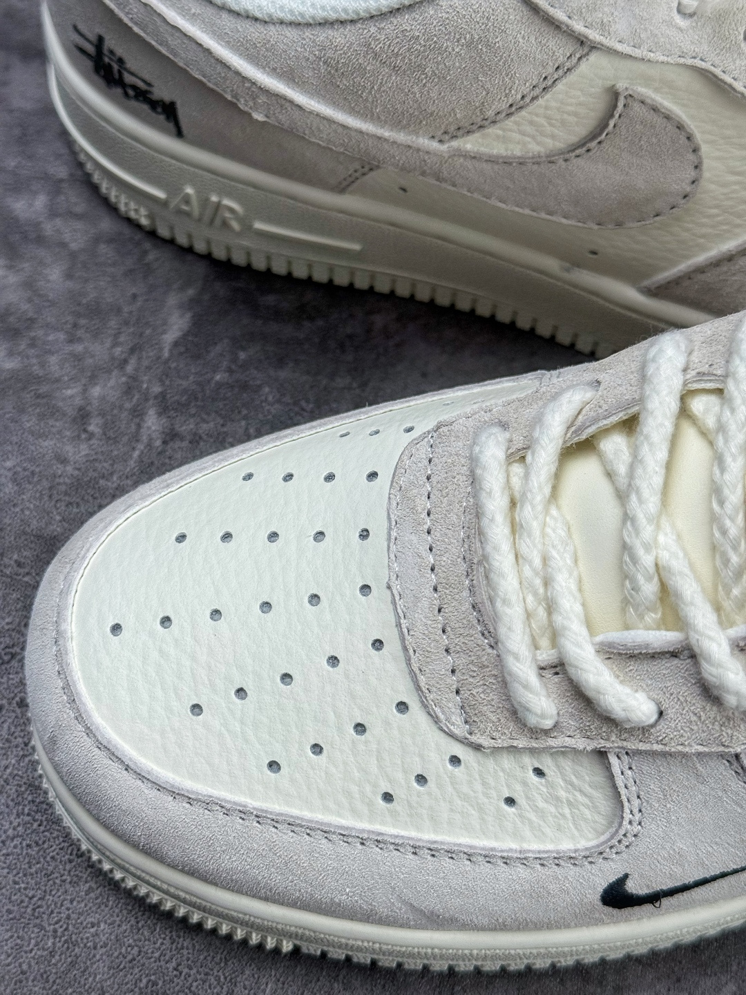 210 Nike Air Force 1 Low 07 x Stussy 灰白小勾 CS5288-097-Chinese UA Cheap High Quatity Brand Clothes Bags handbags Sneakers wholesale wholesaler seller from China Factory suppliers Fashion Clothing Shoes best Quality Beautiful Price 210 Nike Air Force 1 Low 07 x Stussy 灰白小勾 CS5288-097