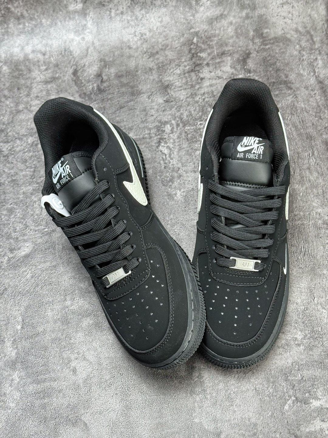 Nike Air Force 1 Low 07 黑白小勾 NH0601-547-Top High Quatity Cheap Sneakers Fashion Clothing Clothes Bags handbags Shoes of all Brand wholesale With The best Quality And Beautiful Price from China Factory Chinese suppliers wholesaler seller Nike Air Force 1 Low 07 黑白小勾 NH0601-547