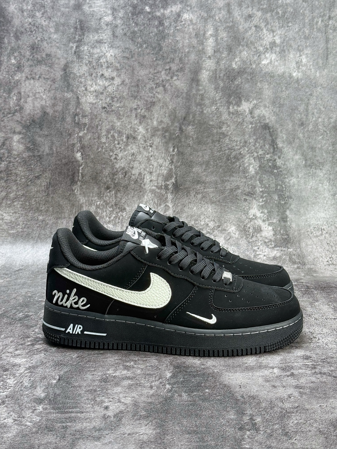 Nike Air Force 1 Low 07 黑白小勾 NH0601-547-Top High Quatity Cheap Sneakers Fashion Clothing Clothes Bags handbags Shoes of all Brand wholesale With The best Quality And Beautiful Price from China Factory Chinese suppliers wholesaler seller Nike Air Force 1 Low 07 黑白小勾 NH0601-547