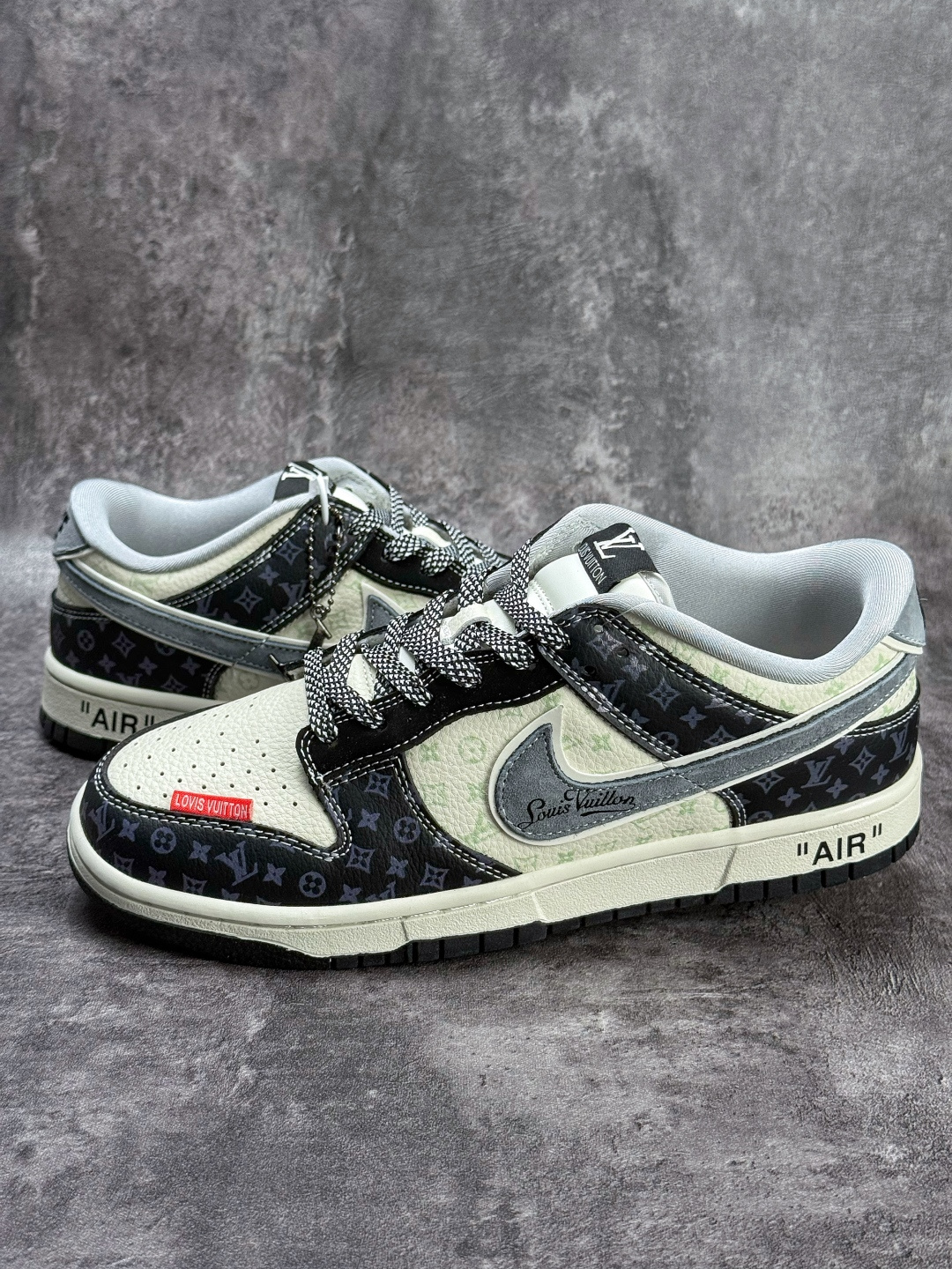 230 Nike SB Dunk Low x Louis Vuitton 黑白满天星 DN3168-035