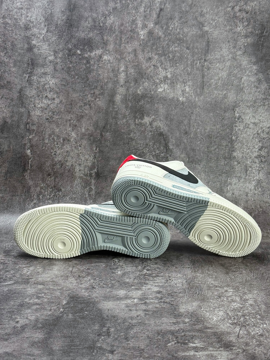 210 Nike Air Force 1 Low 07 x Louis Vuitton 白灰黑满天星 MM3399-823