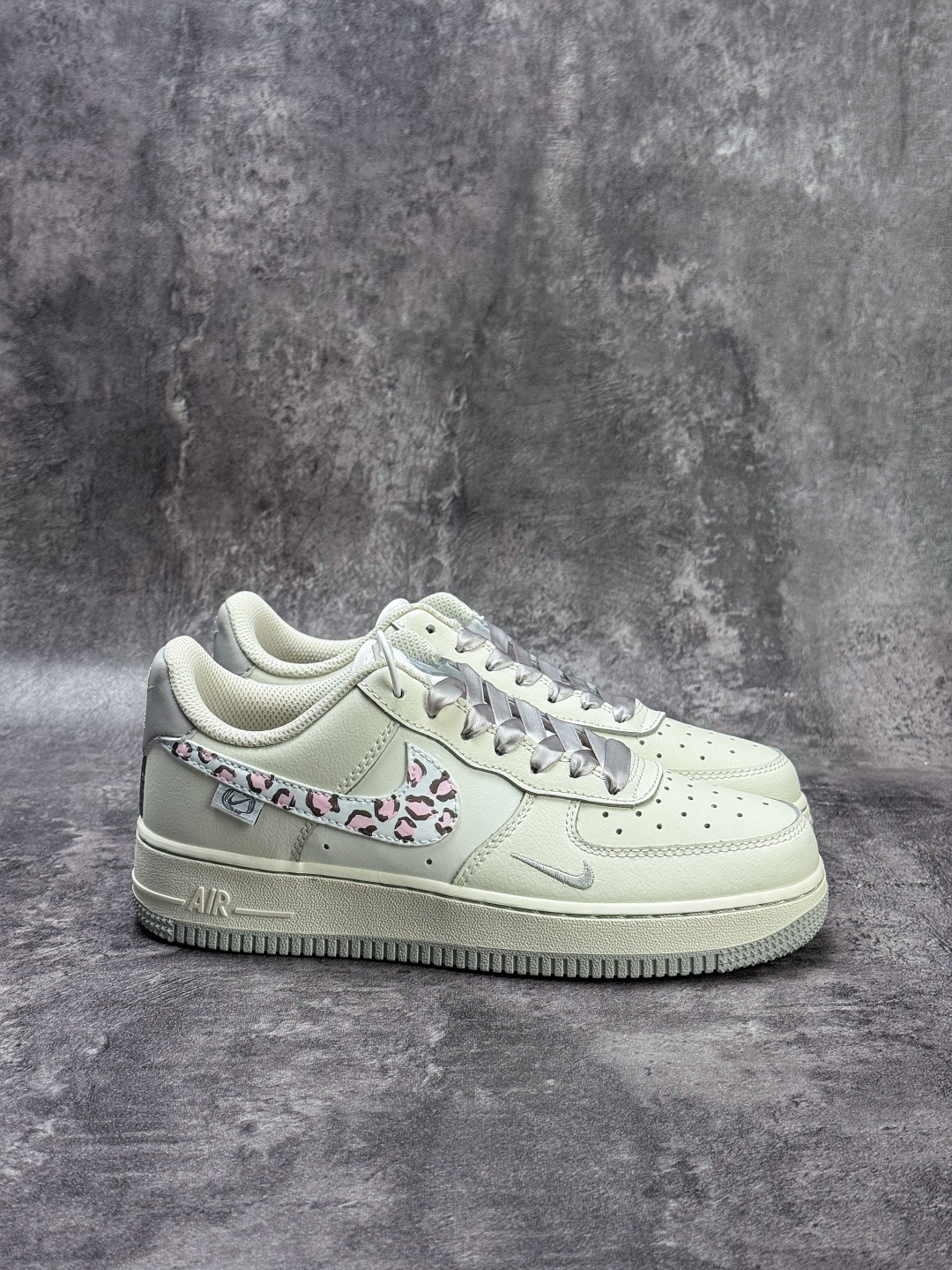 220 Nike Air Force 1 Low 07 白粉小勾 FB1839-323