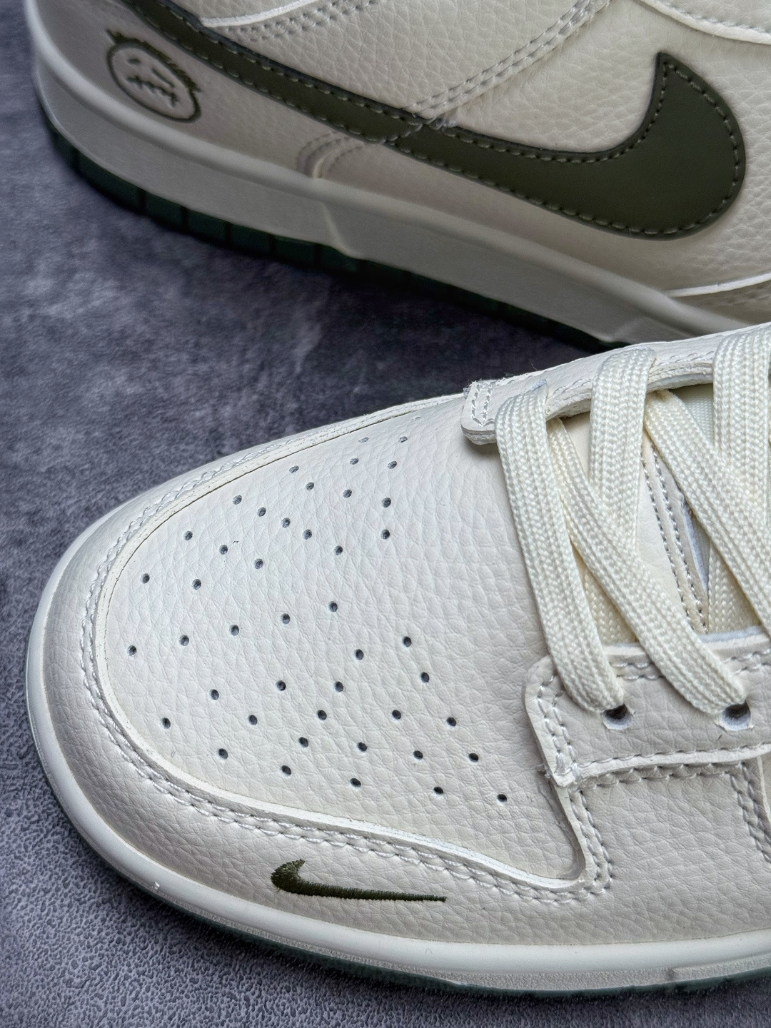 230 Nike SB Dunk Low 白绿小勾 TX1688-024