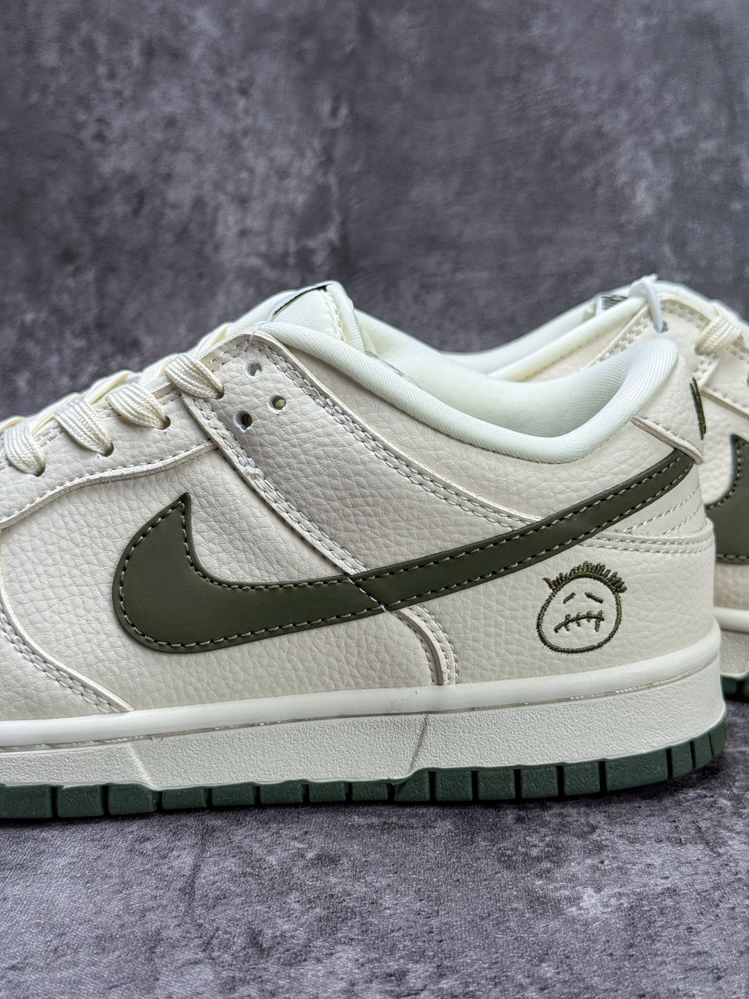 230 Nike SB Dunk Low 白绿小勾 TX1688-024