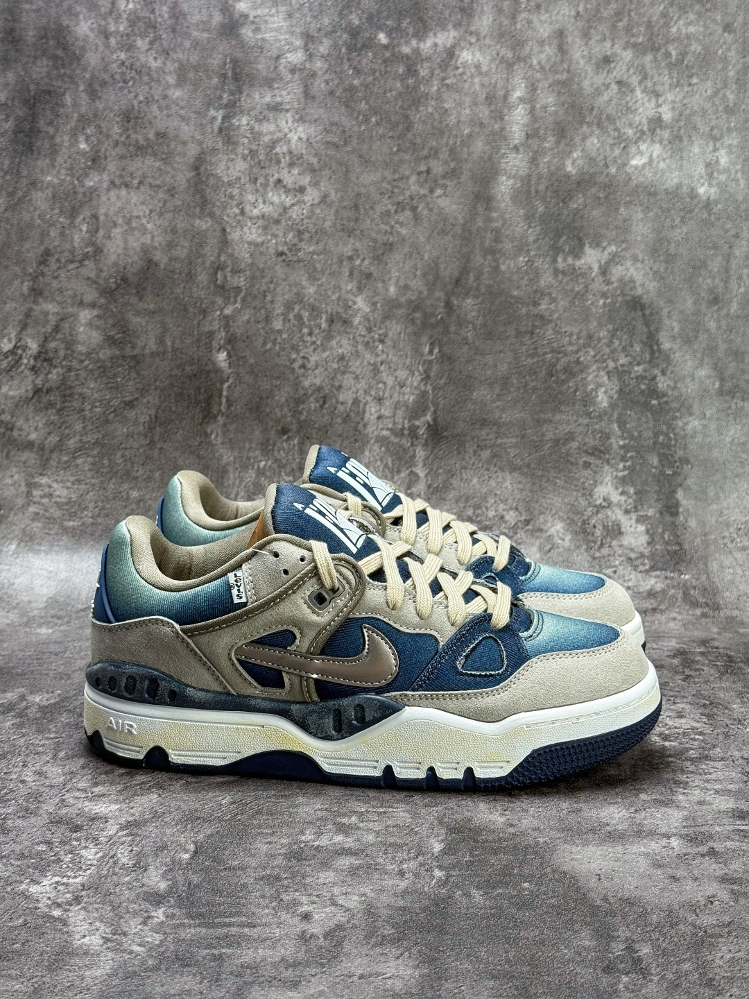 Nike x Levi's x NiAir Force 3 Low 柔软舒适低帮篮球鞋 IB1808-001