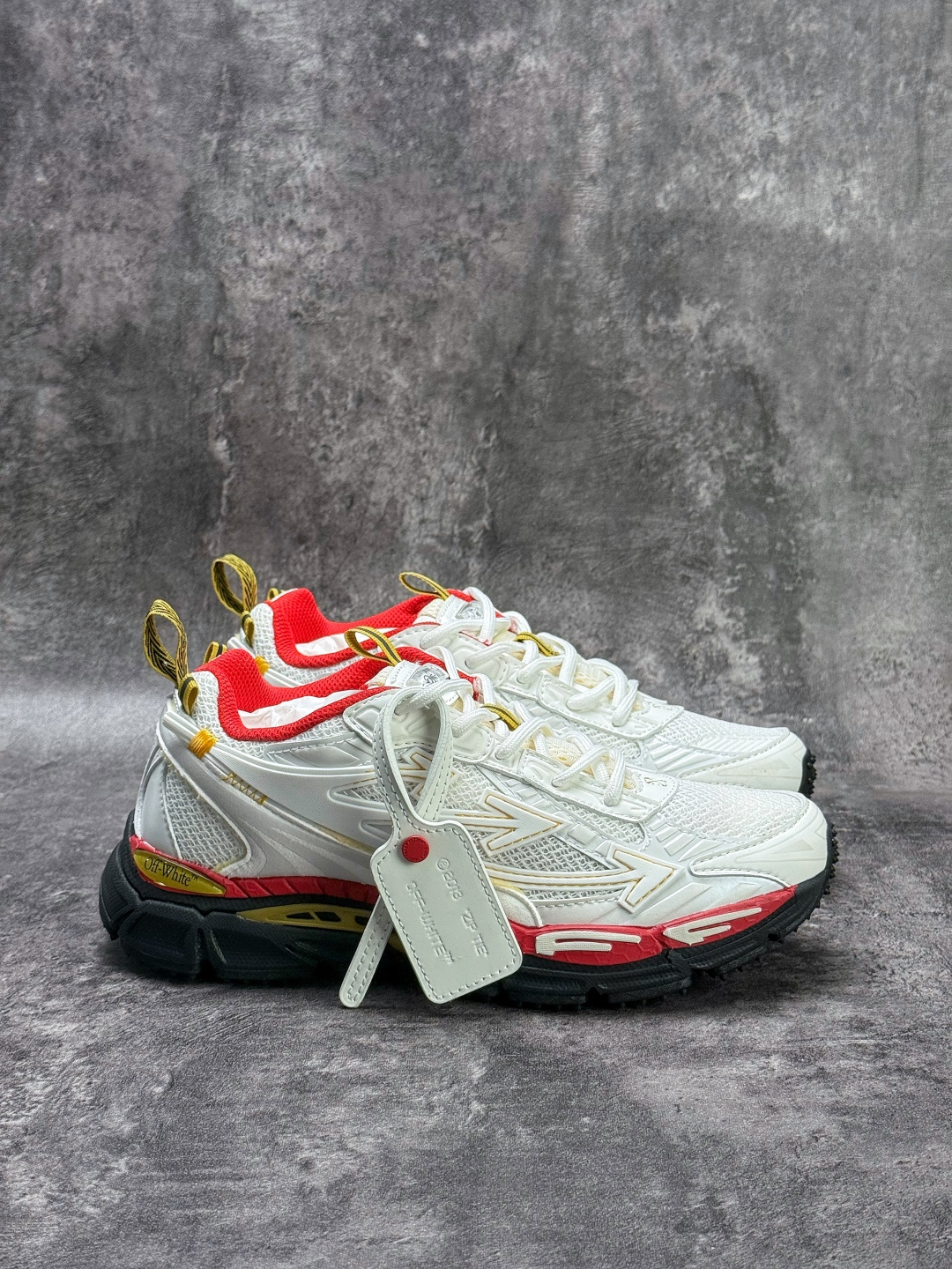 330 Off-White C/O VirGil Abloh 2024年OW最新款跑鞋