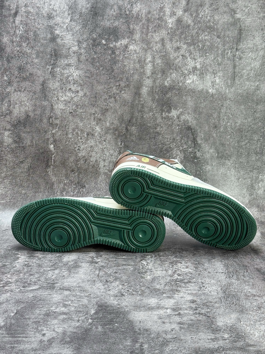 Nike Air Force 1 Low 07 x BAPE 灰白绿小勾 DW8806-012-Top High Quatity Cheap Sneakers Fashion Clothing Clothes Bags handbags Shoes of all Brand wholesale With The best Quality And Beautiful Price from China Factory Chinese suppliers wholesaler seller Nike Air Force 1 Low 07 x BAPE 灰白绿小勾 DW8806-012