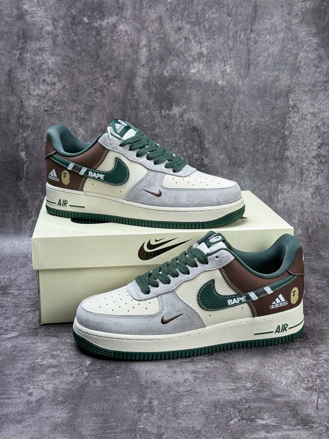 Nike Air Force 1 Low 07 x BAPE 灰白绿小勾 DW8806-012-Top High Quatity Cheap Sneakers Fashion Clothing Clothes Bags handbags Shoes of all Brand wholesale With The best Quality And Beautiful Price from China Factory Chinese suppliers wholesaler seller Nike Air Force 1 Low 07 x BAPE 灰白绿小勾 DW8806-012