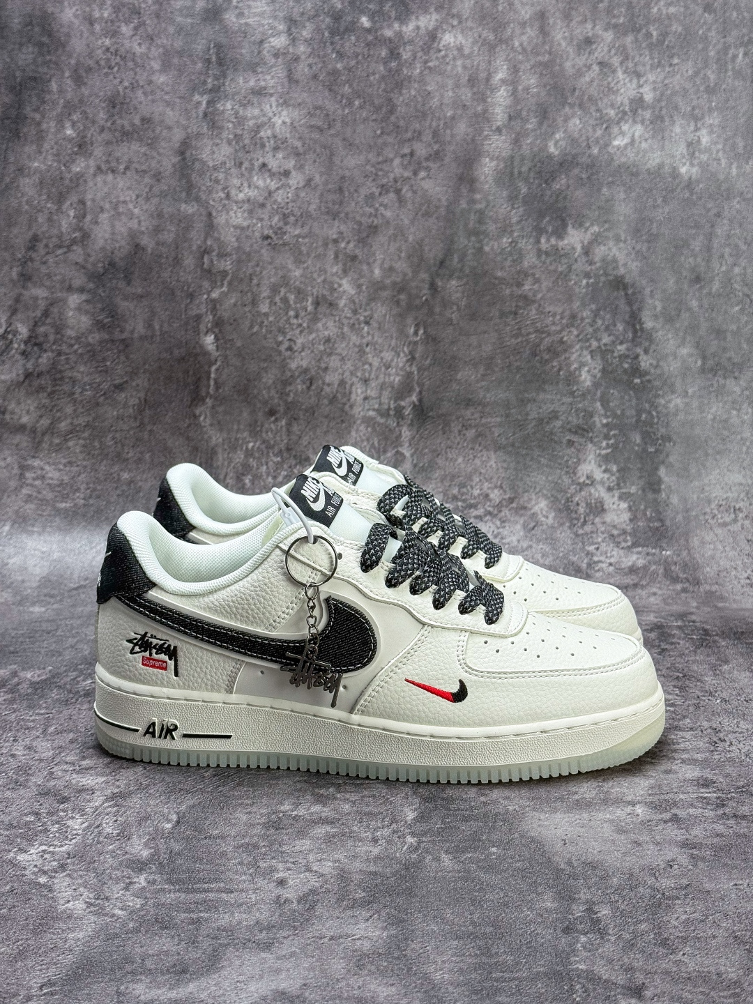 Nike Air Force 1 Low 07 x Stussy 白黑小勾满天星 DN9688-105-Top High Quatity Cheap Sneakers Fashion Clothing Clothes Bags handbags Shoes of all Brand wholesale With The best Quality And Beautiful Price from China Factory Chinese suppliers wholesaler seller Nike Air Force 1 Low 07 x Stussy 白黑小勾满天星 DN9688-105