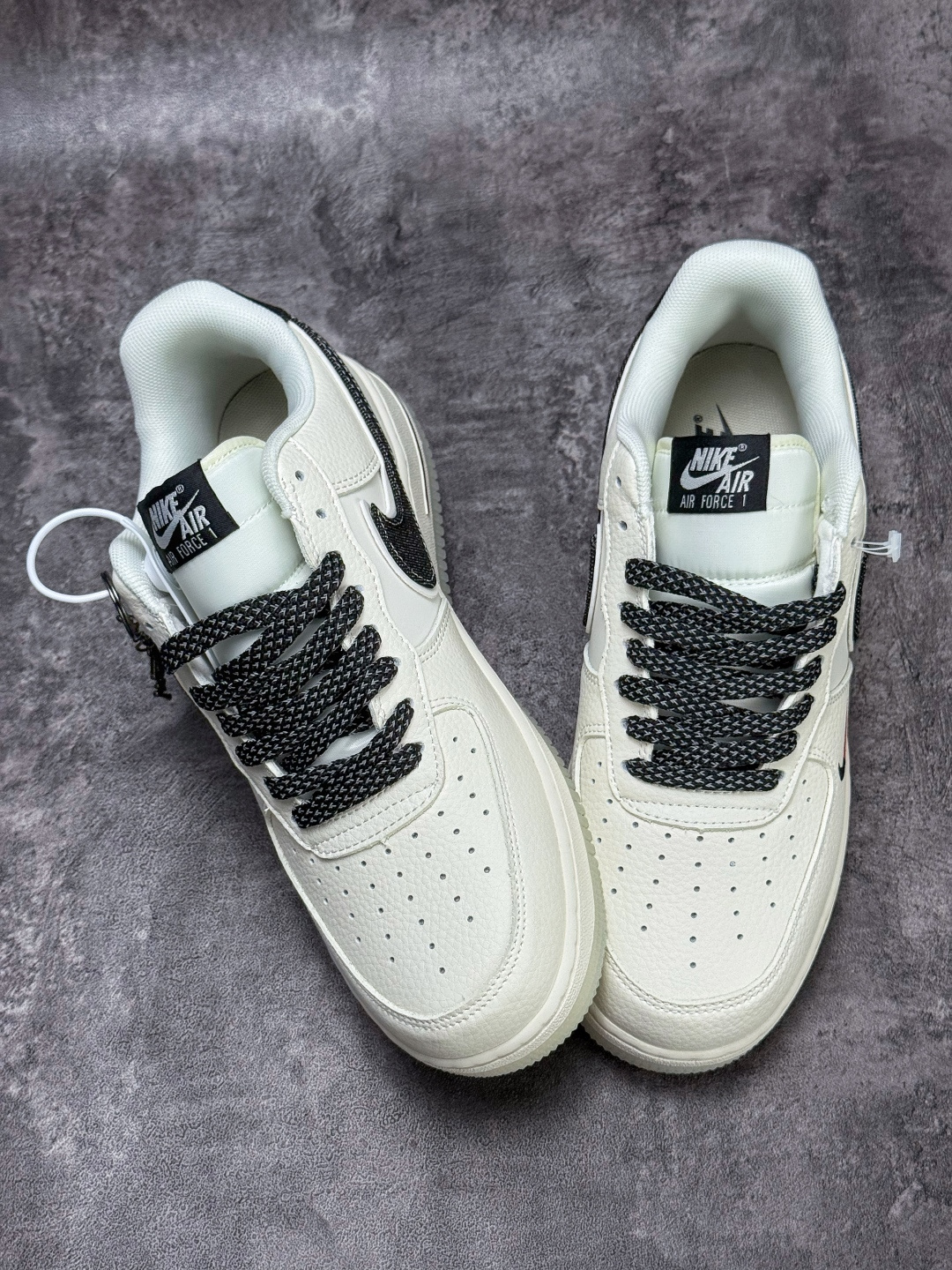 Nike Air Force 1 Low 07 x Stussy 白黑小勾满天星 DN9688-105-Top High Quatity Cheap Sneakers Fashion Clothing Clothes Bags handbags Shoes of all Brand wholesale With The best Quality And Beautiful Price from China Factory Chinese suppliers wholesaler seller Nike Air Force 1 Low 07 x Stussy 白黑小勾满天星 DN9688-105