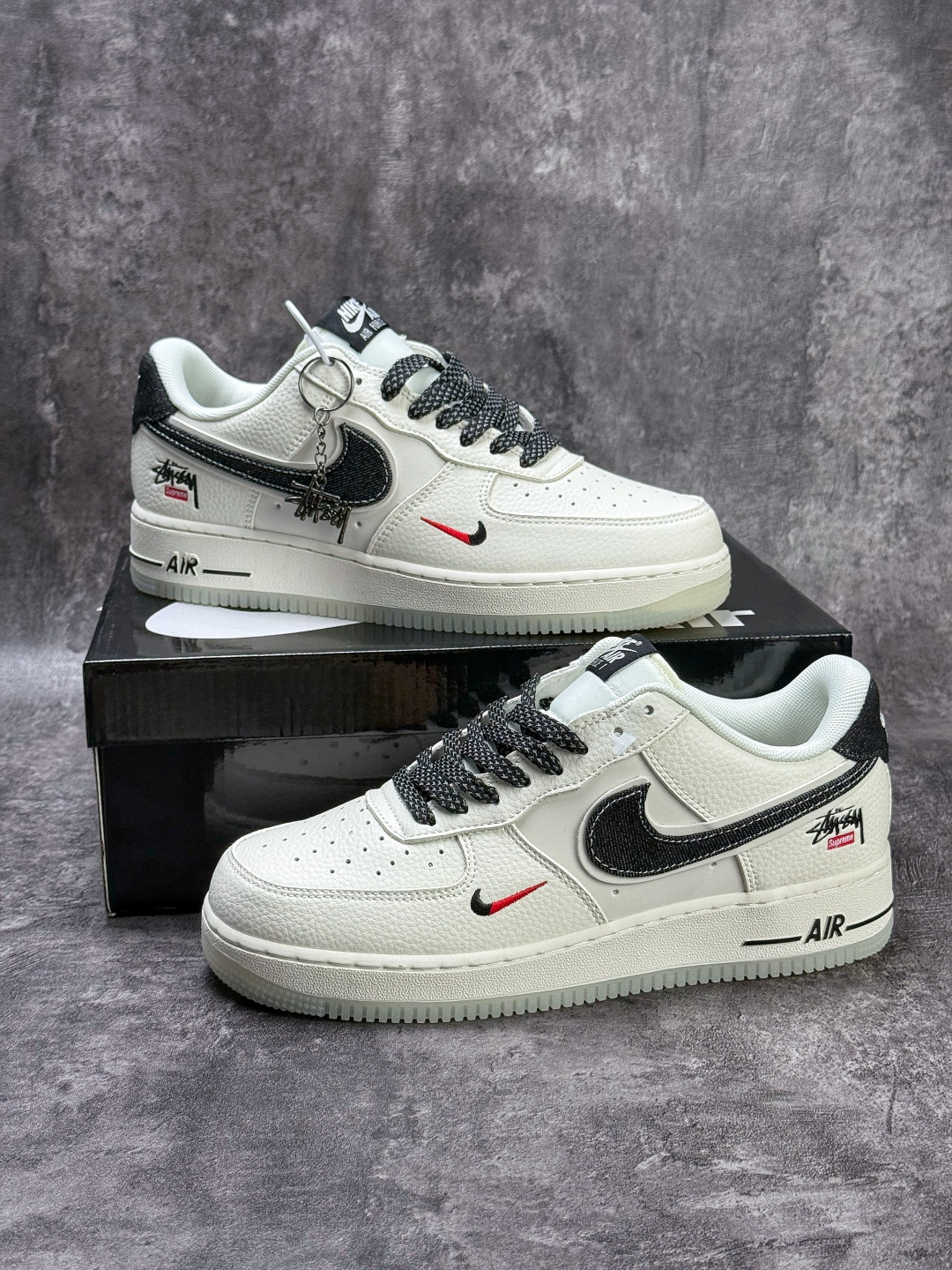 Nike Air Force 1 Low 07 x Stussy 白黑小勾满天星 DN9688-105-Top High Quatity Cheap Sneakers Fashion Clothing Clothes Bags handbags Shoes of all Brand wholesale With The best Quality And Beautiful Price from China Factory Chinese suppliers wholesaler seller Nike Air Force 1 Low 07 x Stussy 白黑小勾满天星 DN9688-105