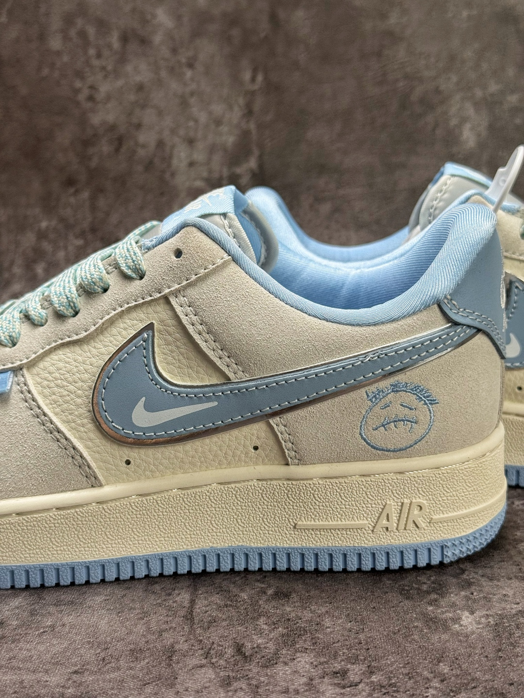 210 Nike Air Force 1 Low 07 灰白蓝小勾 SS1979-022-Chinese UA Cheap High Quatity Brand Clothes Bags handbags Sneakers wholesale wholesaler seller from China Factory suppliers Fashion Clothing Shoes best Quality Beautiful Price 210 Nike Air Force 1 Low 07 灰白蓝小勾 SS1979-022