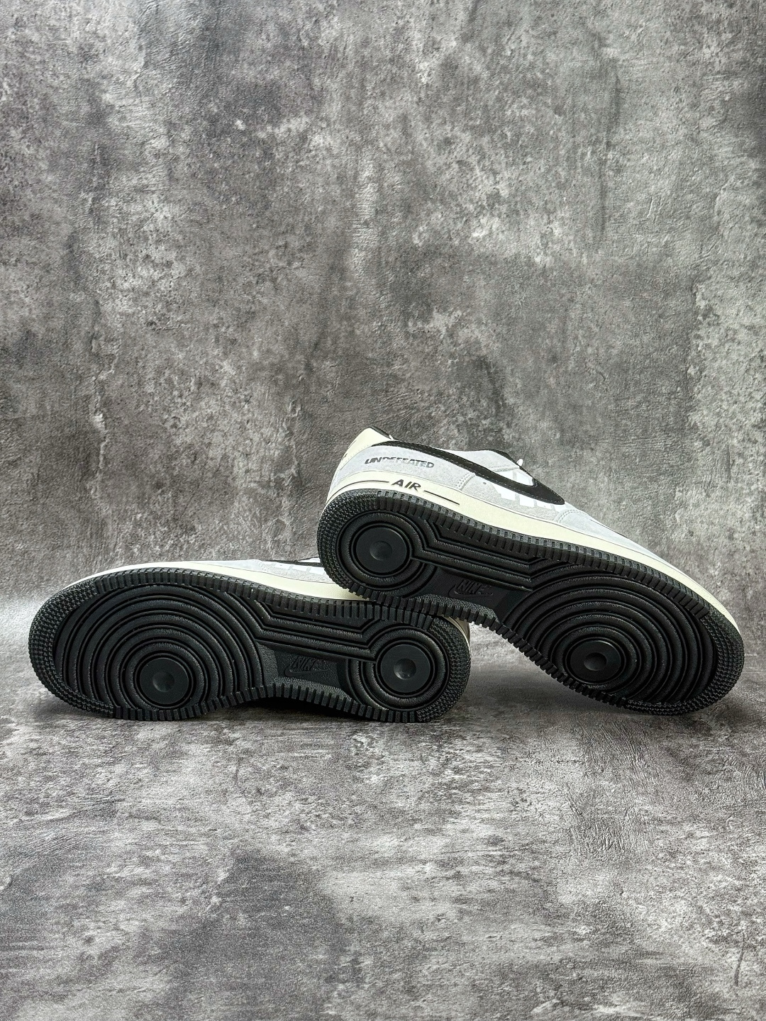 210 Nike Air Force 1 Low 07 x UNDEFEATED 灰黑小勾 FV3694-114