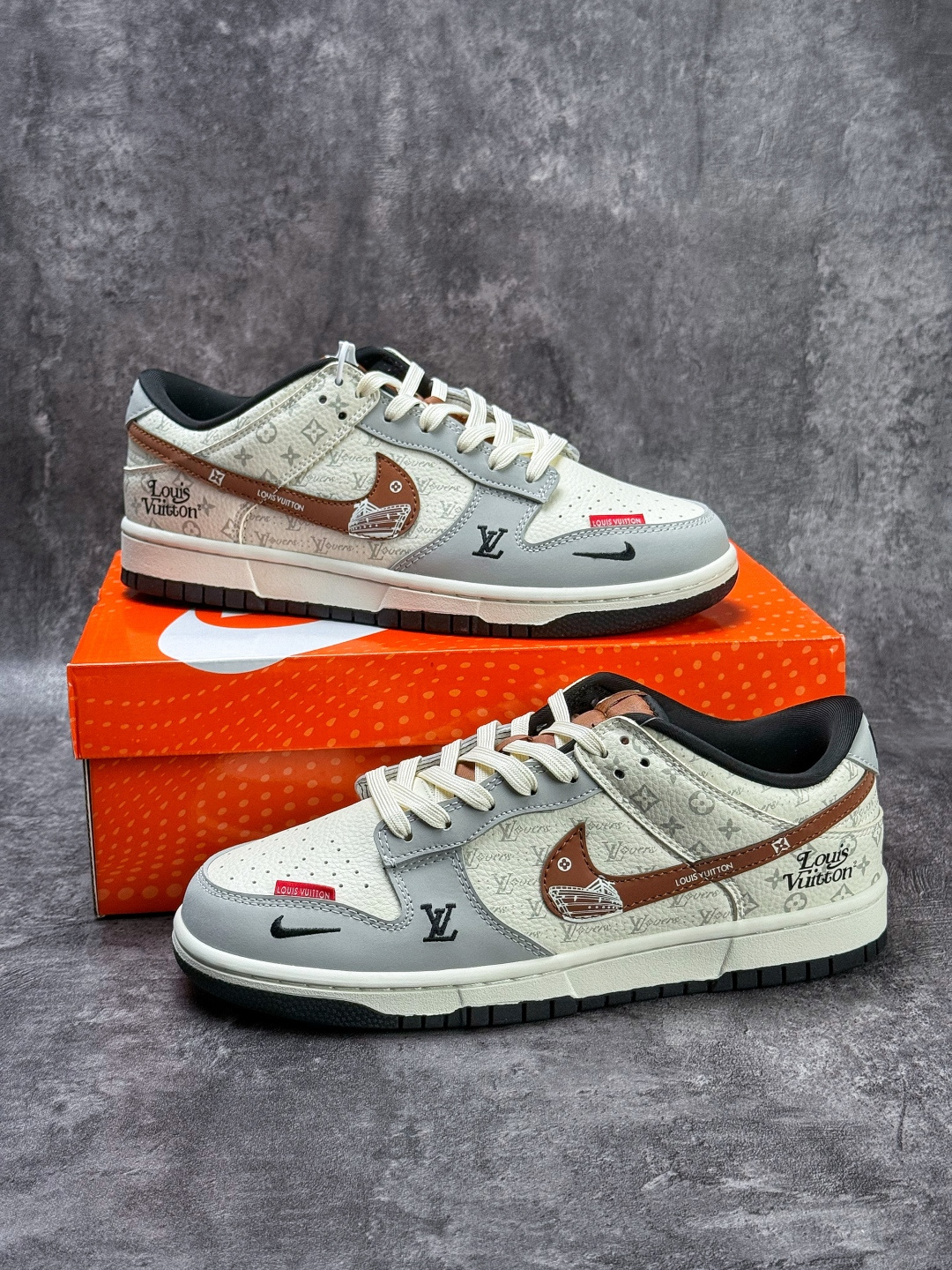 230 Nike SB Dunk Low x Louis Vuitton 灰白棕小勾 MN1688-114