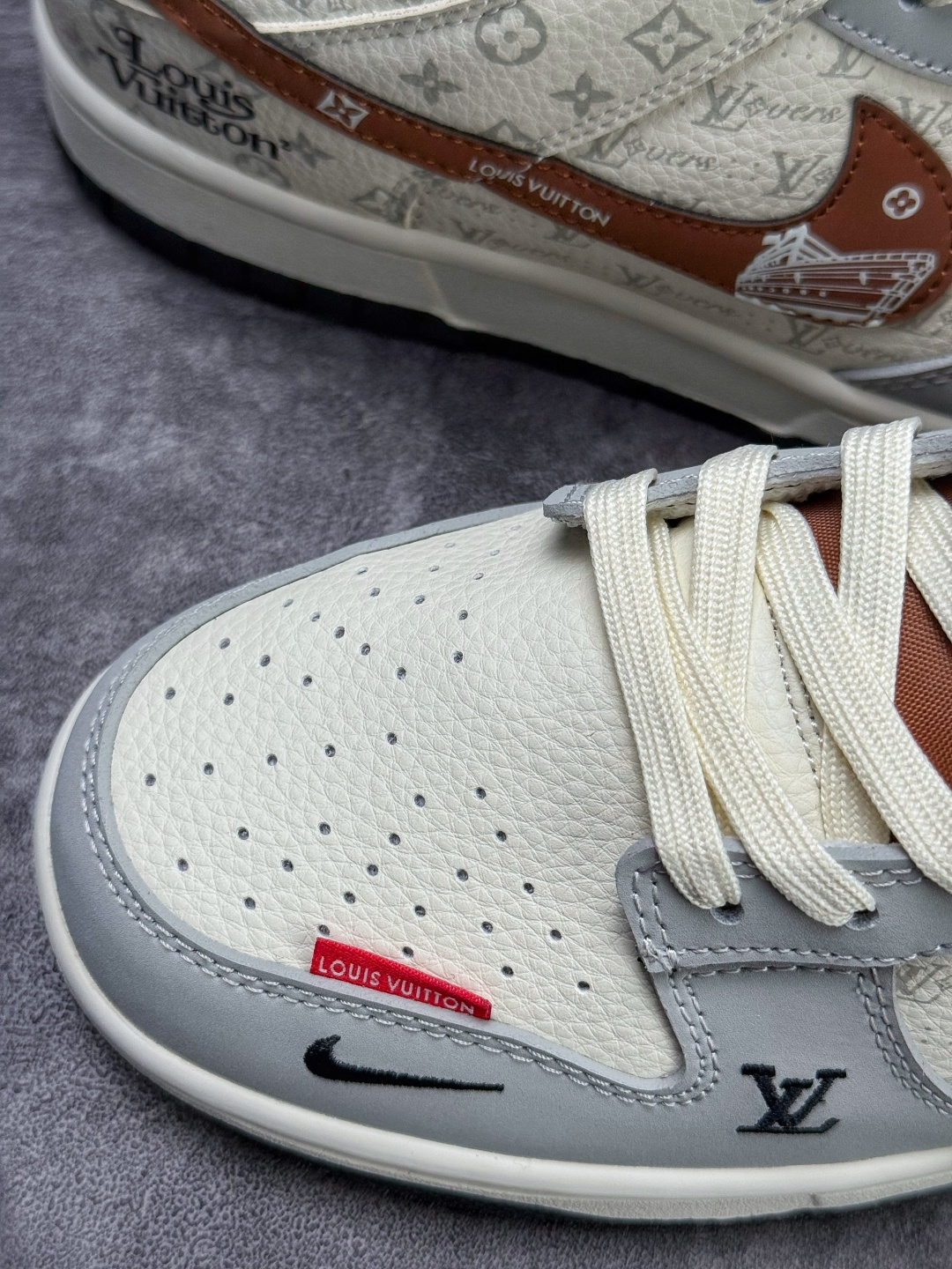 230 Nike SB Dunk Low x Louis Vuitton 灰白棕小勾 MN1688-114