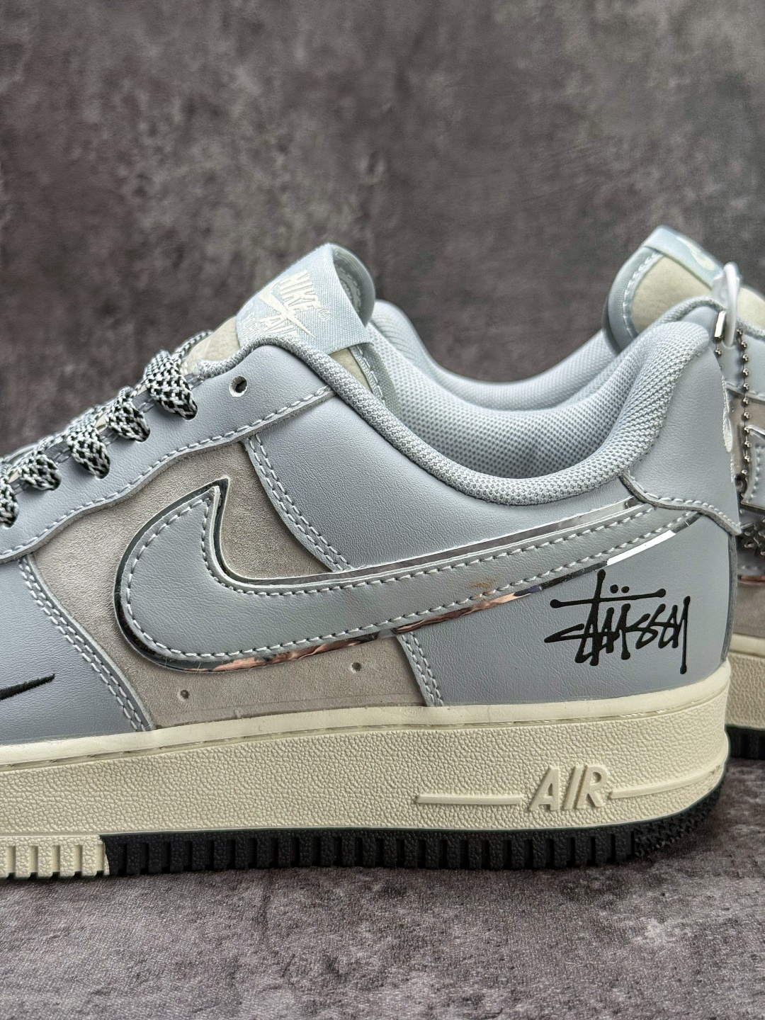 Nike Air Force 1 Low 07 x Stussy 蓝灰小勾满天星 DN1688-818-Top High Quatity Cheap Sneakers Fashion Clothing Clothes Bags handbags Shoes of all Brand wholesale With The best Quality And Beautiful Price from China Factory Chinese suppliers wholesaler seller Nike Air Force 1 Low 07 x Stussy 蓝灰小勾满天星 DN1688-818