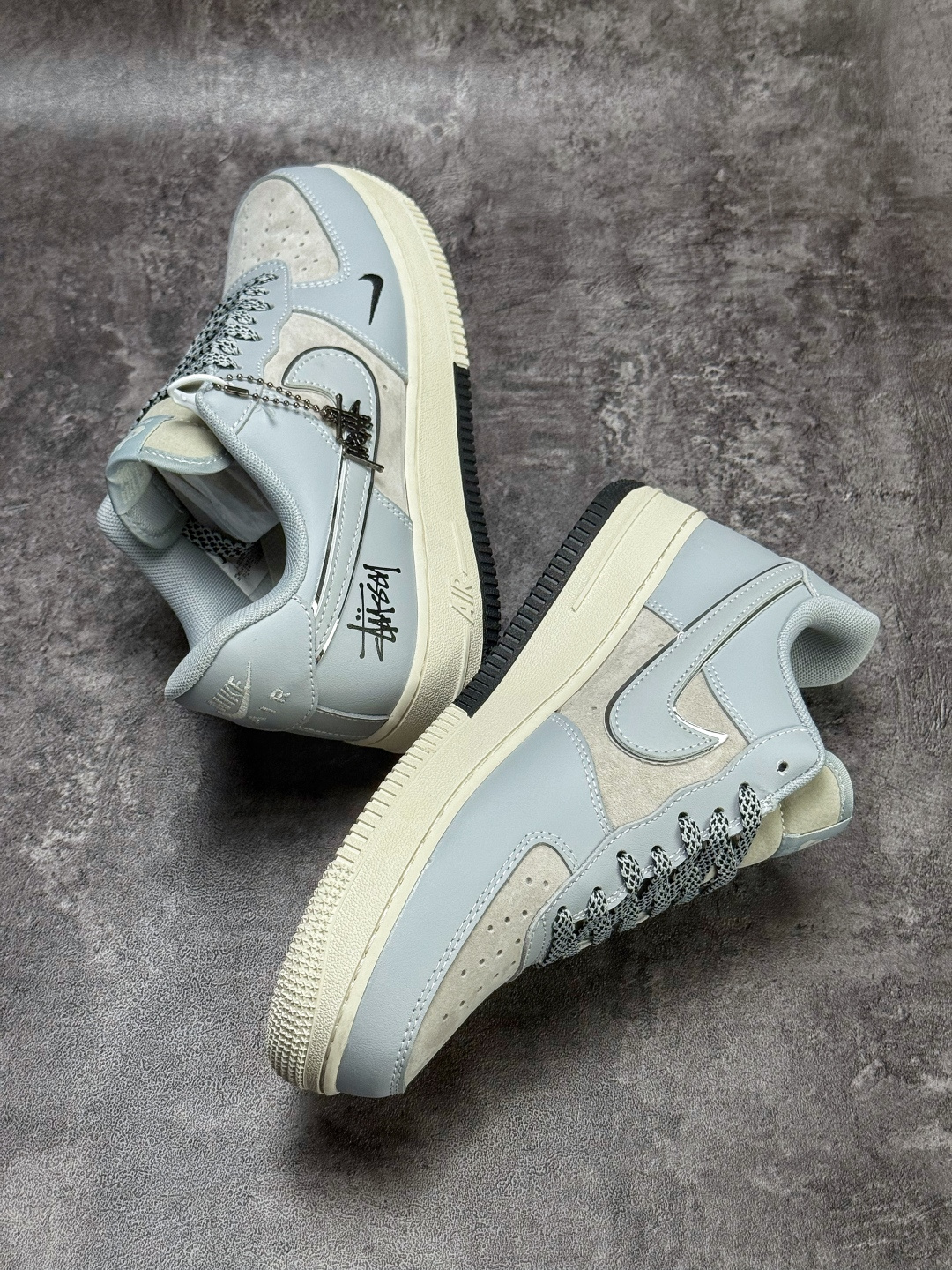 Nike Air Force 1 Low 07 x Stussy 蓝灰小勾满天星 DN1688-818-Top High Quatity Cheap Sneakers Fashion Clothing Clothes Bags handbags Shoes of all Brand wholesale With The best Quality And Beautiful Price from China Factory Chinese suppliers wholesaler seller Nike Air Force 1 Low 07 x Stussy 蓝灰小勾满天星 DN1688-818