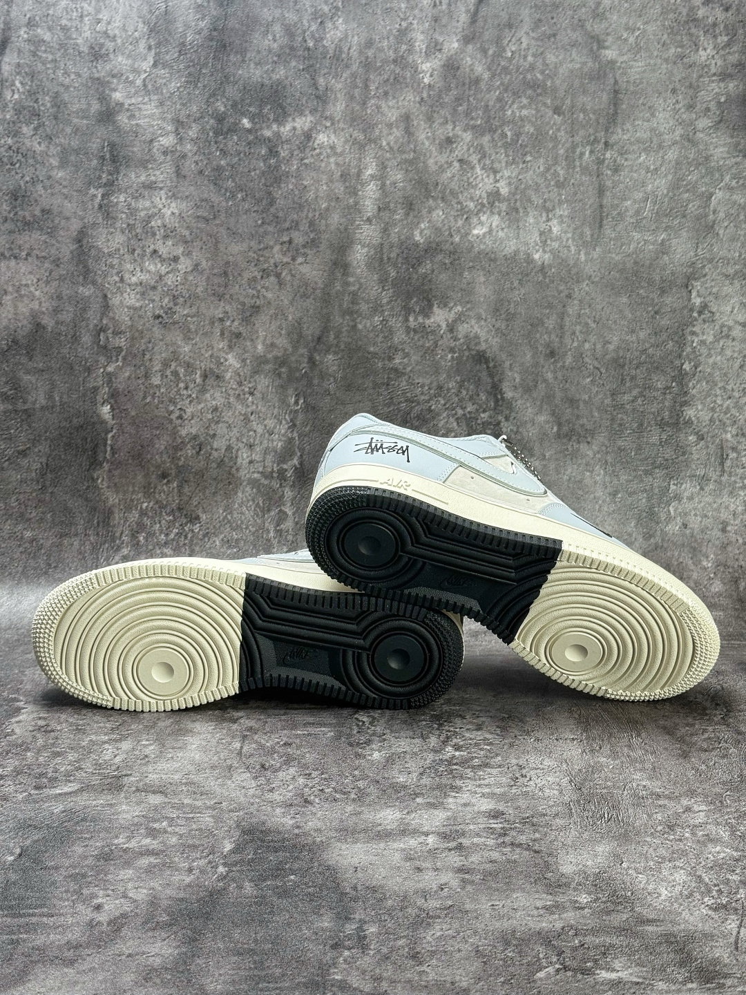 Nike Air Force 1 Low 07 x Stussy 蓝灰小勾满天星 DN1688-818-Top High Quatity Cheap Sneakers Fashion Clothing Clothes Bags handbags Shoes of all Brand wholesale With The best Quality And Beautiful Price from China Factory Chinese suppliers wholesaler seller Nike Air Force 1 Low 07 x Stussy 蓝灰小勾满天星 DN1688-818
