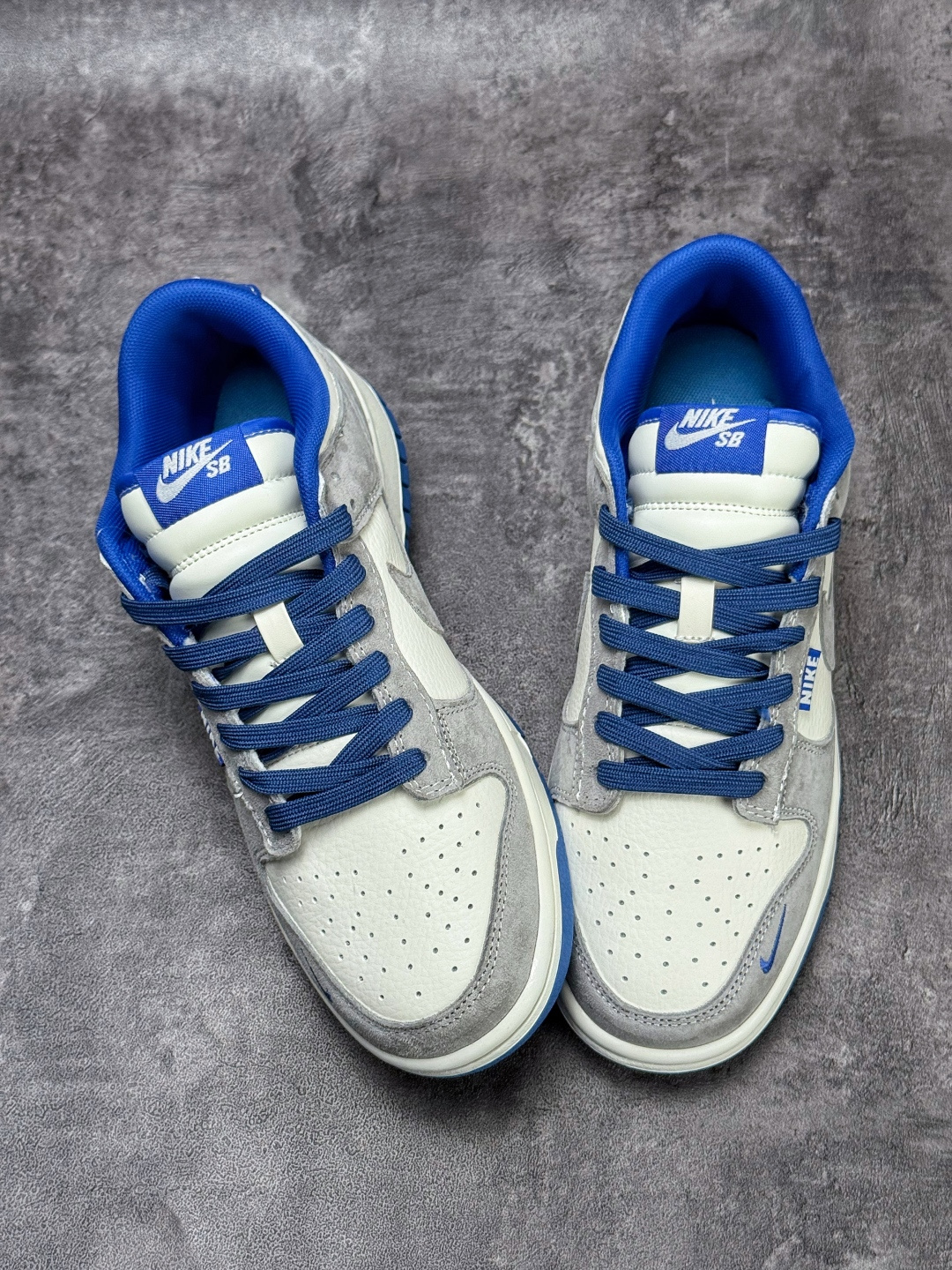 230 Nike SB Dunk Low 灰白蓝小勾 XZ5899-105