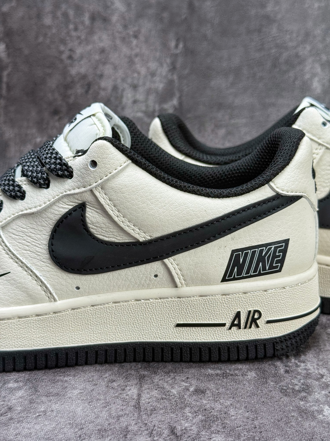 Nike Air Force 1 Low 07 白黑小勾满天星 JP8028-073-Top High Quatity Cheap Sneakers Fashion Clothing Clothes Bags handbags Shoes of all Brand wholesale With The best Quality And Beautiful Price from China Factory Chinese suppliers wholesaler seller Nike Air Force 1 Low 07 白黑小勾满天星 JP8028-073