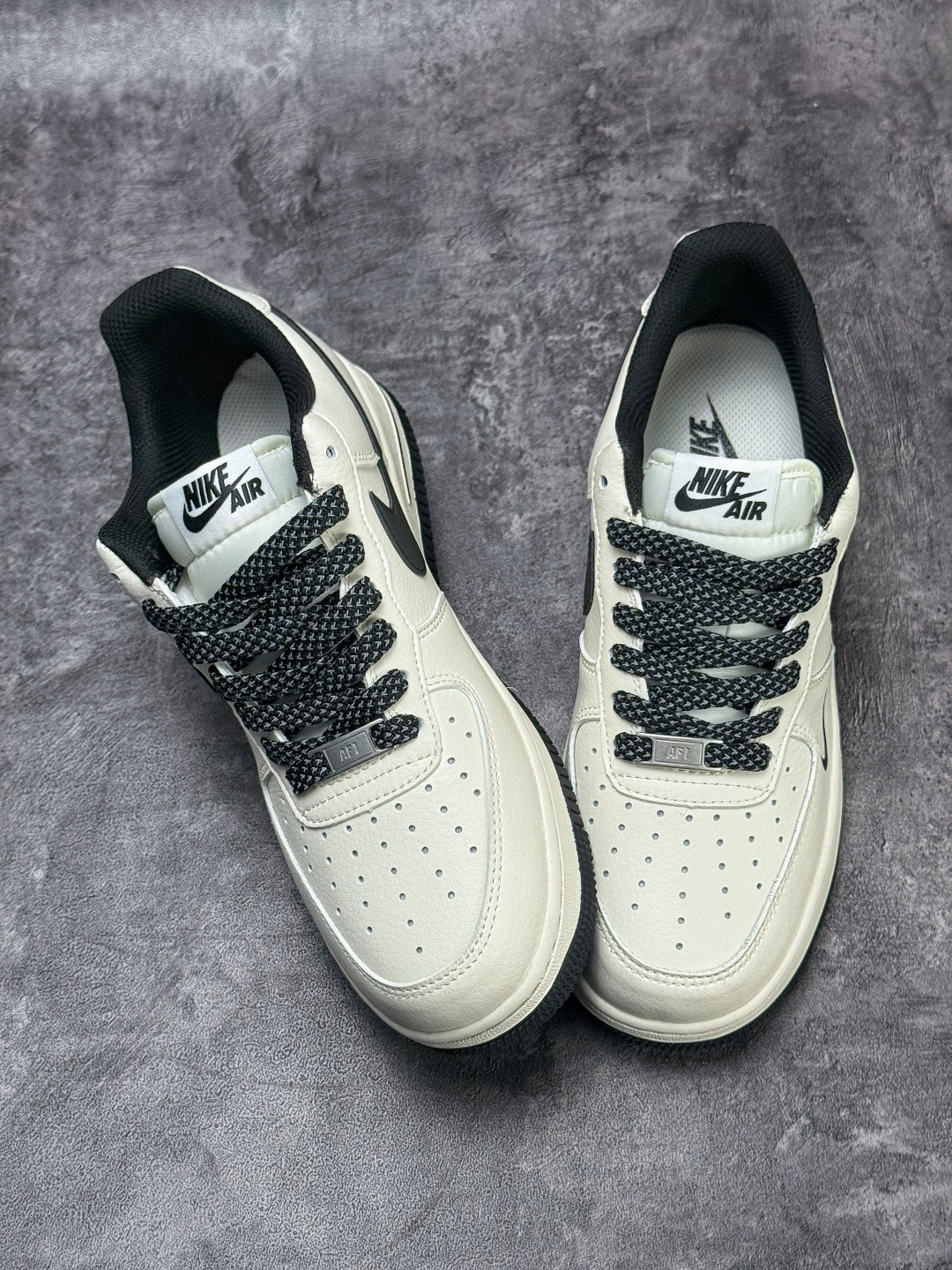 Nike Air Force 1 Low 07 白黑小勾满天星 JP8028-073-Top High Quatity Cheap Sneakers Fashion Clothing Clothes Bags handbags Shoes of all Brand wholesale With The best Quality And Beautiful Price from China Factory Chinese suppliers wholesaler seller Nike Air Force 1 Low 07 白黑小勾满天星 JP8028-073
