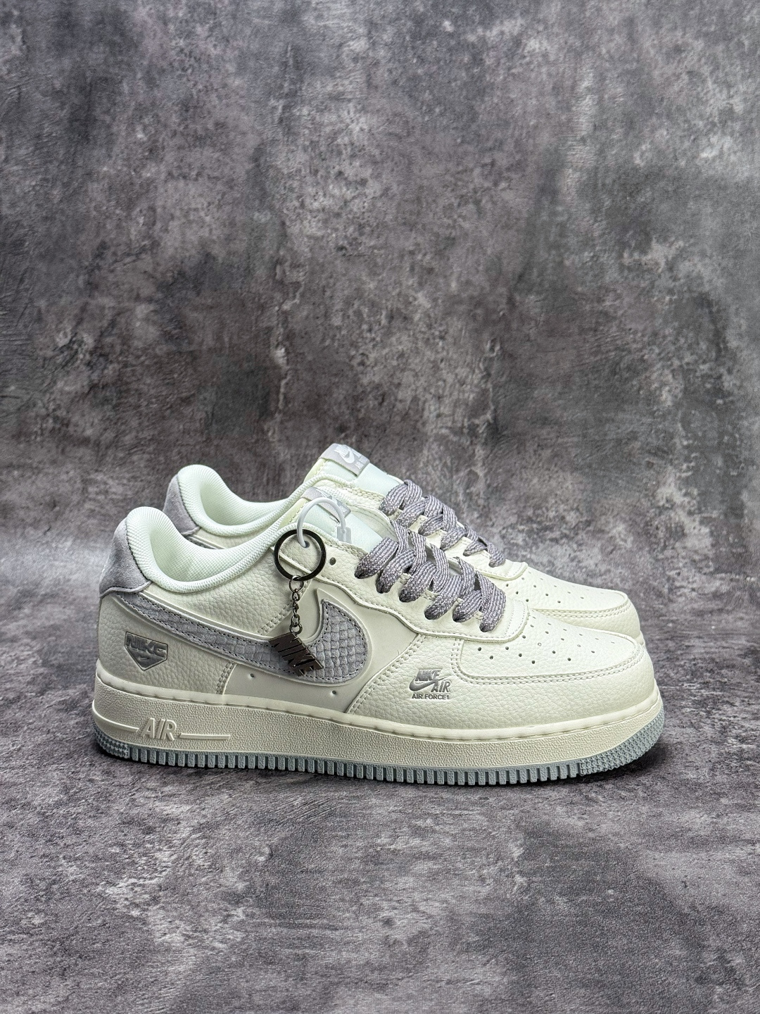Nike Air Force 1 Low 07 白灰小勾 DN9688-107