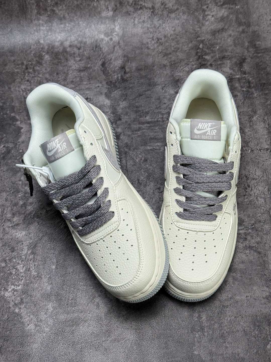 Nike Air Force 1 Low 07 白灰小勾 DN9688-107