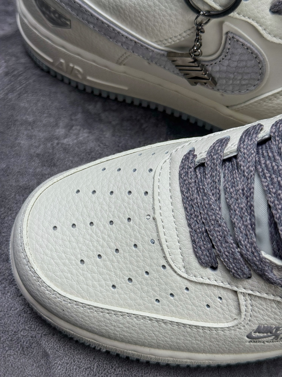Nike Air Force 1 Low 07 白灰小勾 DN9688-107