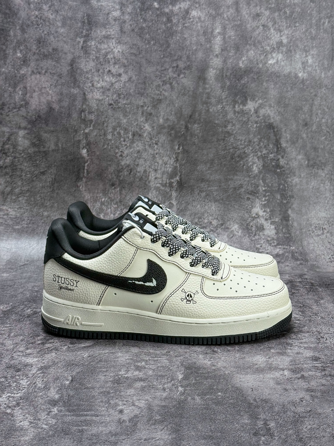 Nike Air Force 1 Low 07 x Stussy 白黑满天星 LD1999-026-Top High Quatity Cheap Sneakers Fashion Clothing Clothes Bags handbags Shoes of all Brand wholesale With The best Quality And Beautiful Price from China Factory Chinese suppliers wholesaler seller Nike Air Force 1 Low 07 x Stussy 白黑满天星 LD1999-026