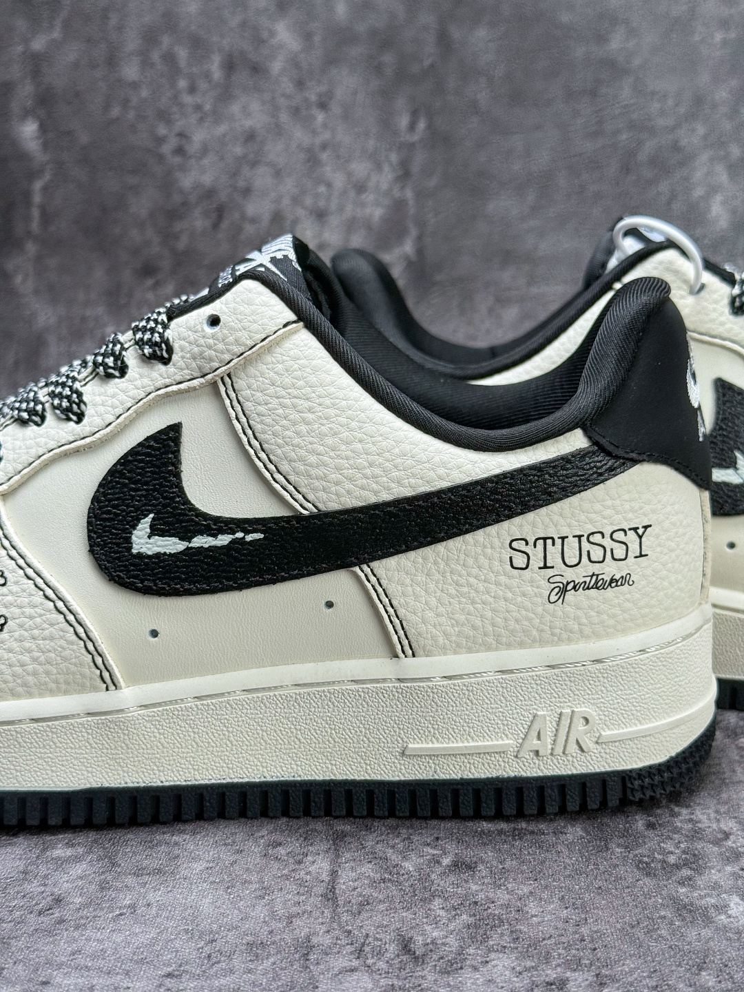 Nike Air Force 1 Low 07 x Stussy 白黑满天星 LD1999-026-Top High Quatity Cheap Sneakers Fashion Clothing Clothes Bags handbags Shoes of all Brand wholesale With The best Quality And Beautiful Price from China Factory Chinese suppliers wholesaler seller Nike Air Force 1 Low 07 x Stussy 白黑满天星 LD1999-026