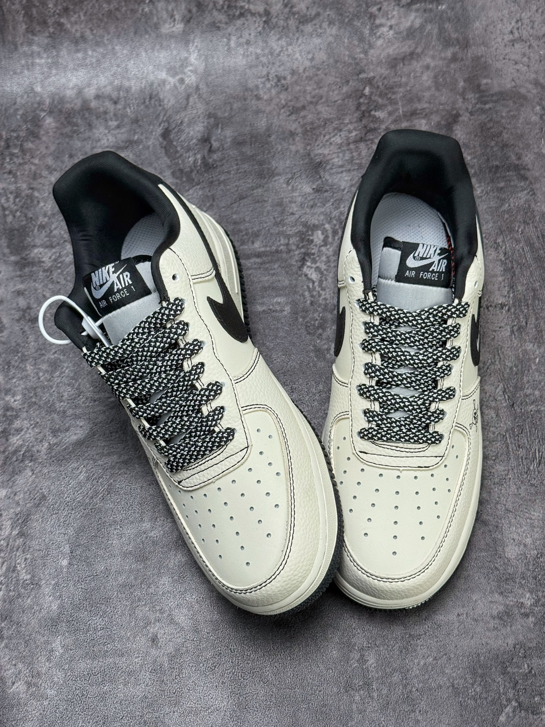 Nike Air Force 1 Low 07 x Stussy 白黑满天星 LD1999-026-Top High Quatity Cheap Sneakers Fashion Clothing Clothes Bags handbags Shoes of all Brand wholesale With The best Quality And Beautiful Price from China Factory Chinese suppliers wholesaler seller Nike Air Force 1 Low 07 x Stussy 白黑满天星 LD1999-026