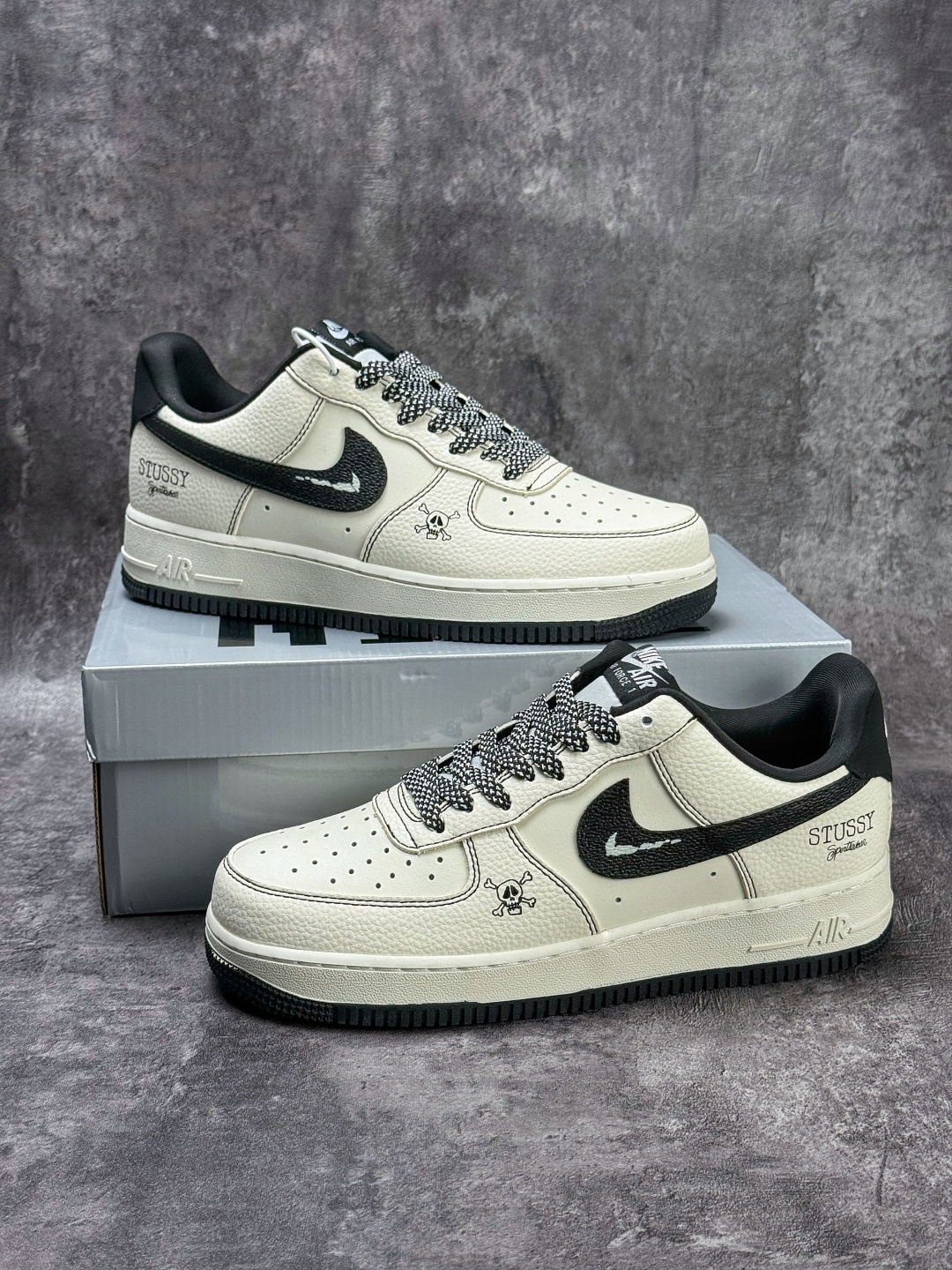 Nike Air Force 1 Low 07 x Stussy 白黑满天星 LD1999-026-Top High Quatity Cheap Sneakers Fashion Clothing Clothes Bags handbags Shoes of all Brand wholesale With The best Quality And Beautiful Price from China Factory Chinese suppliers wholesaler seller Nike Air Force 1 Low 07 x Stussy 白黑满天星 LD1999-026