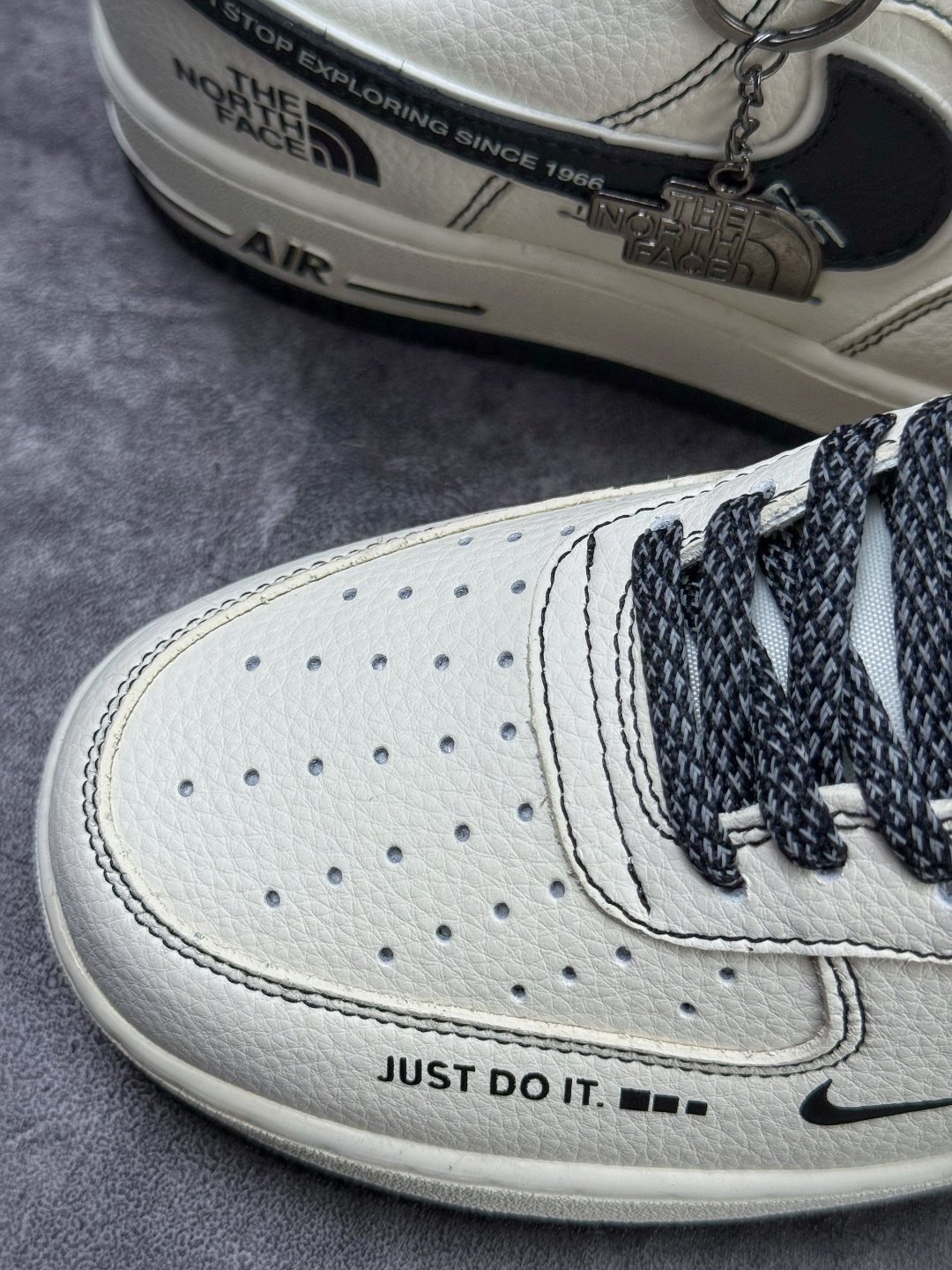 Nike Air Force 1 Low 07 x The North Face 白黑小勾满天星 DD1982-343-Top High Quatity Cheap Sneakers Fashion Clothing Clothes Bags handbags Shoes of all Brand wholesale With The best Quality And Beautiful Price from China Factory Chinese suppliers wholesaler seller Nike Air Force 1 Low 07 x The North Face 白黑小勾满天星 DD1982-343