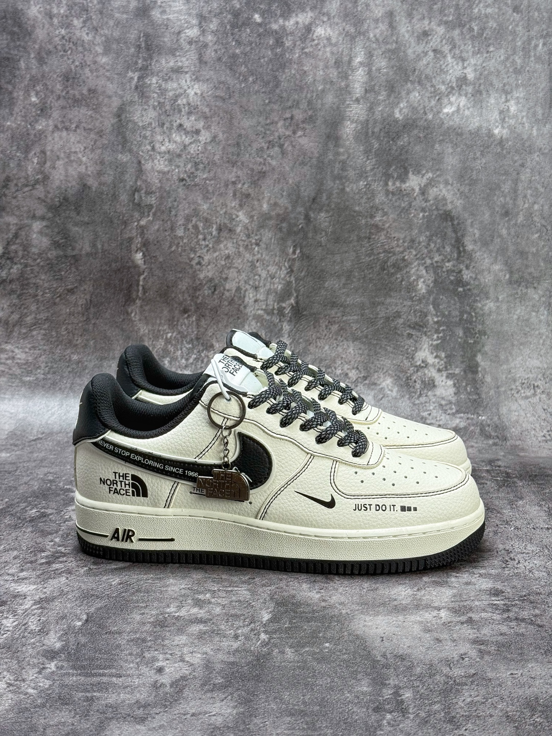 Nike Air Force 1 Low 07 x The North Face 白黑小勾满天星 DD1982-343-Top High Quatity Cheap Sneakers Fashion Clothing Clothes Bags handbags Shoes of all Brand wholesale With The best Quality And Beautiful Price from China Factory Chinese suppliers wholesaler seller Nike Air Force 1 Low 07 x The North Face 白黑小勾满天星 DD1982-343