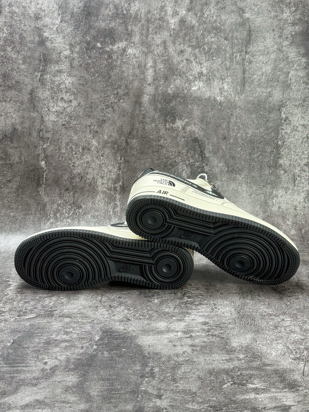 Nike Air Force 1 Low 07 x The North Face 白黑小勾满天星 DD1982-343-Top High Quatity Cheap Sneakers Fashion Clothing Clothes Bags handbags Shoes of all Brand wholesale With The best Quality And Beautiful Price from China Factory Chinese suppliers wholesaler seller Nike Air Force 1 Low 07 x The North Face 白黑小勾满天星 DD1982-343