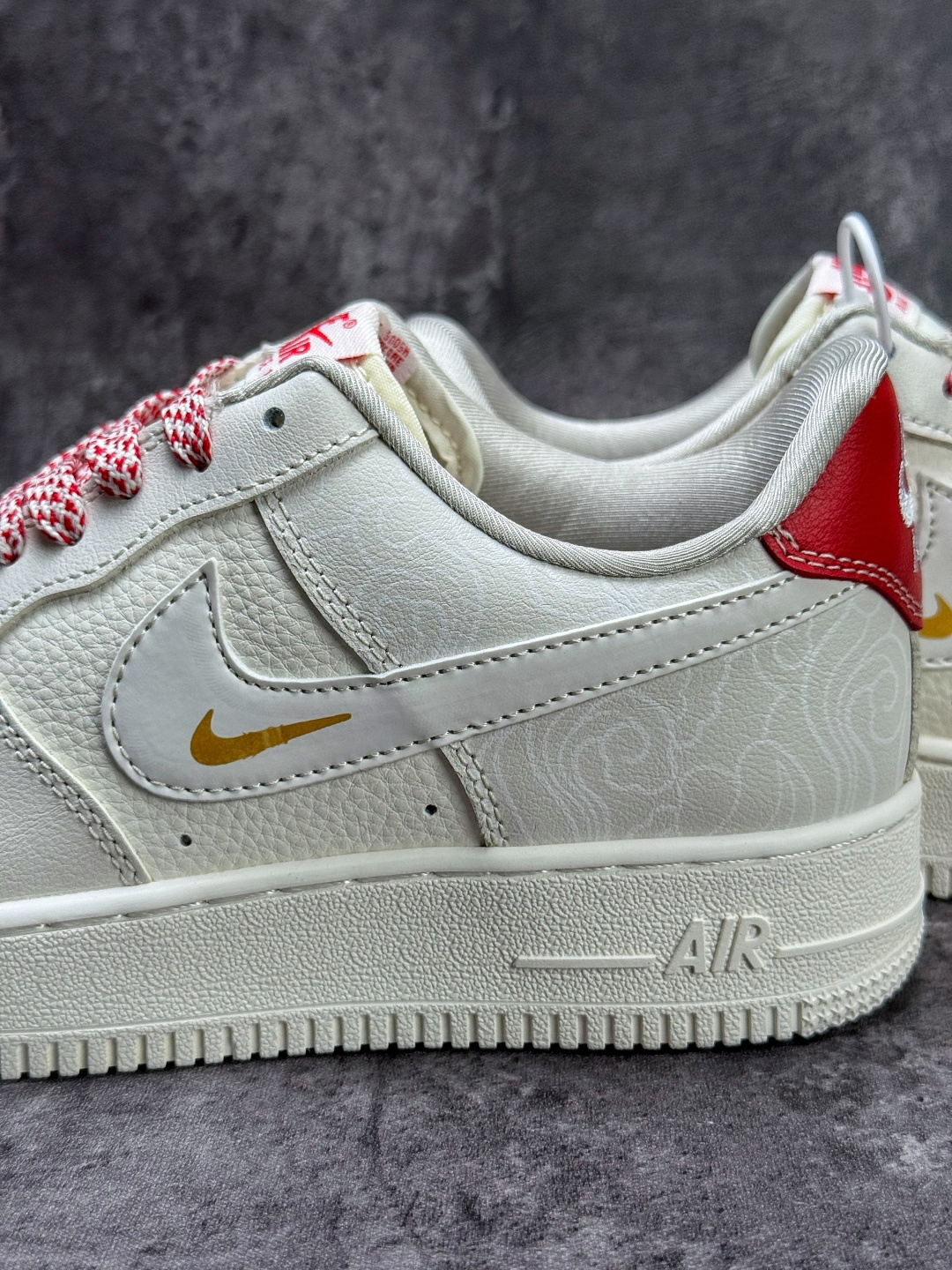 Nike Air Force 1 Low 07 白红双小勾满天星 SS1979-024
