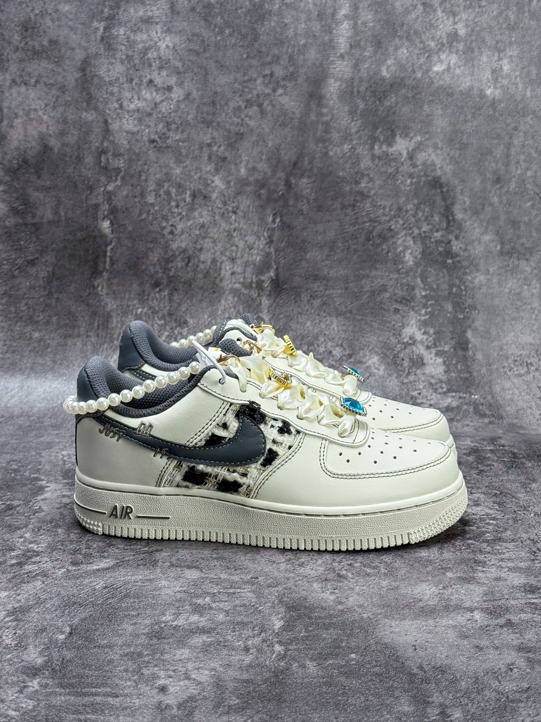 Nike Air Force 1 Low 07 白灰珍珠 FJ7740-071-Top High Quatity Cheap Sneakers Fashion Clothing Clothes Bags handbags Shoes of all Brand wholesale With The best Quality And Beautiful Price from China Factory Chinese suppliers wholesaler seller Nike Air Force 1 Low 07 白灰珍珠 FJ7740-071